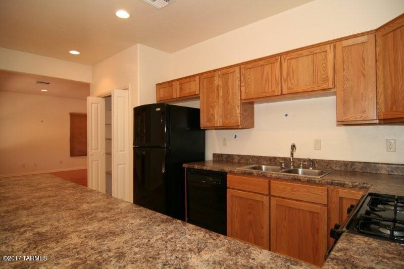 Alta Vista (1-98) - Residential Lease