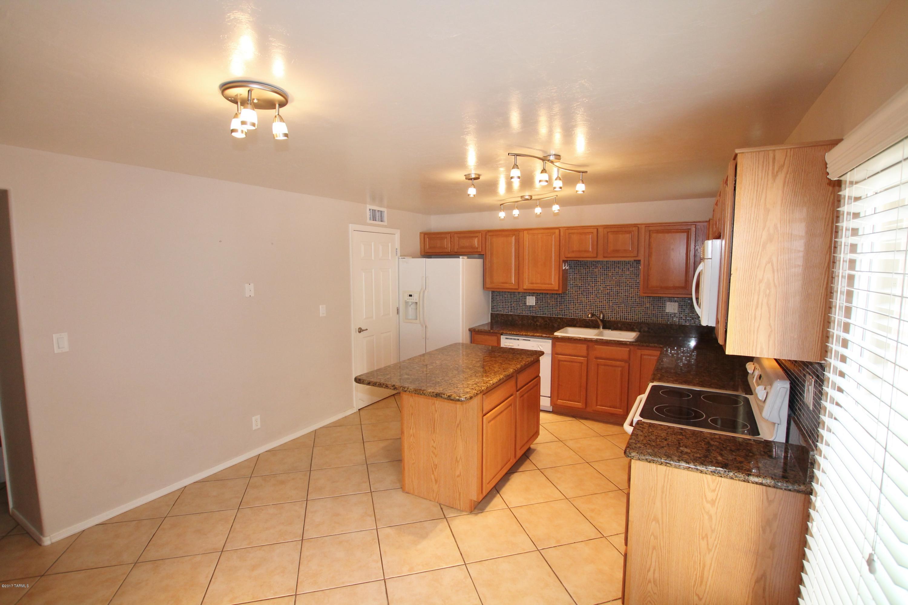 Villa Venice Condos - Residential