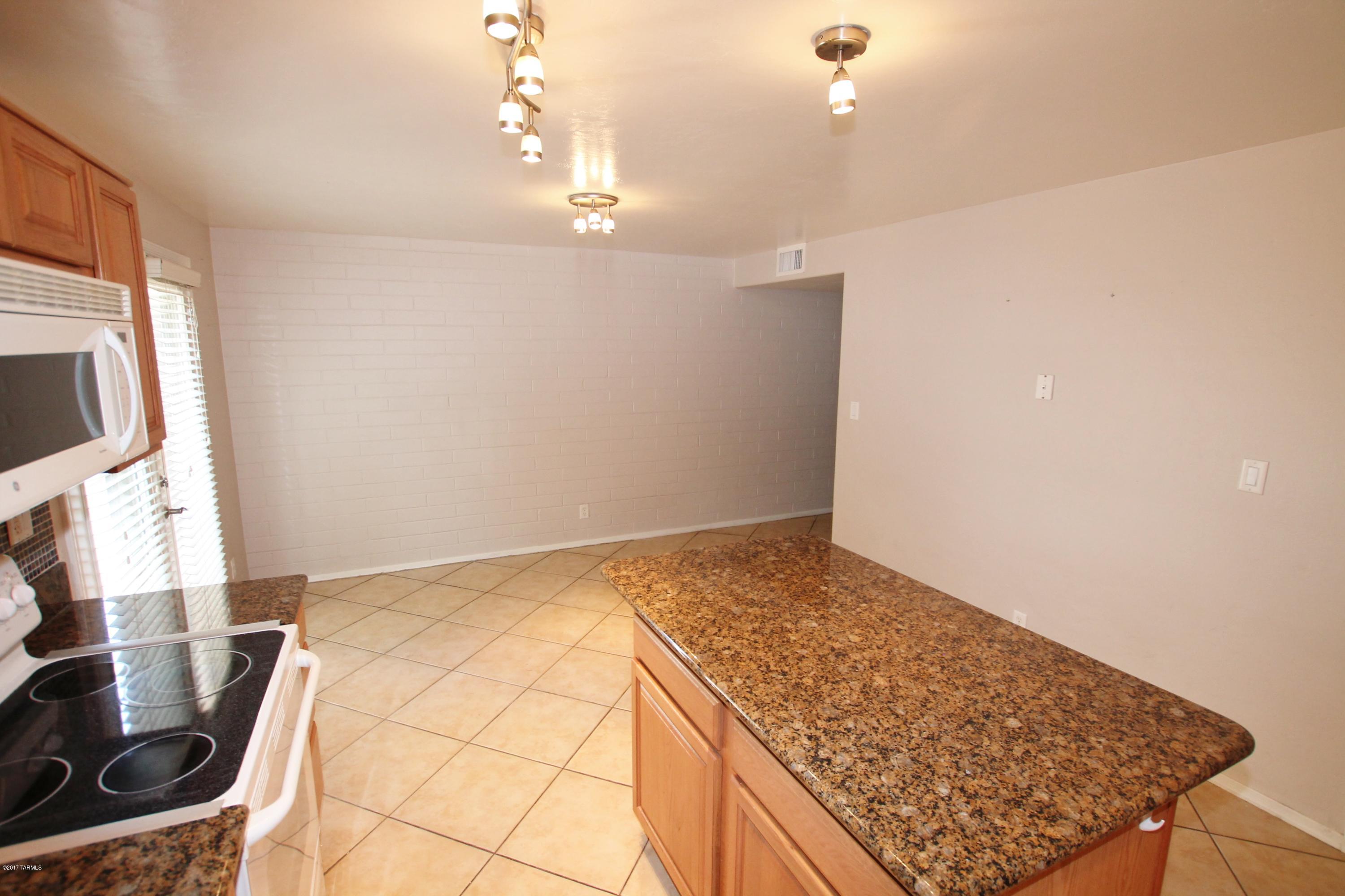 Villa Venice Condos - Residential