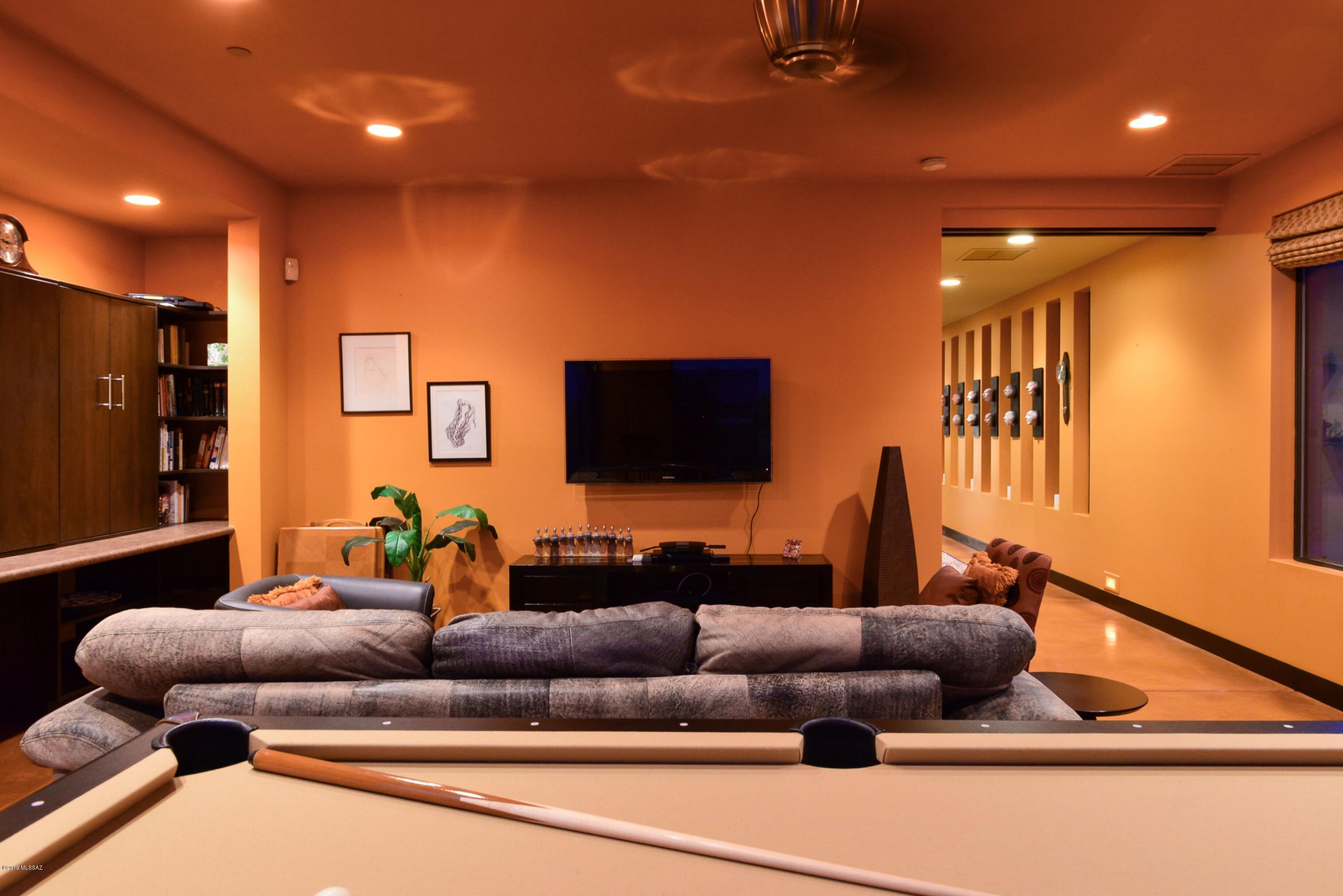 Honey Bee Ridge(The Estates At) - Residential