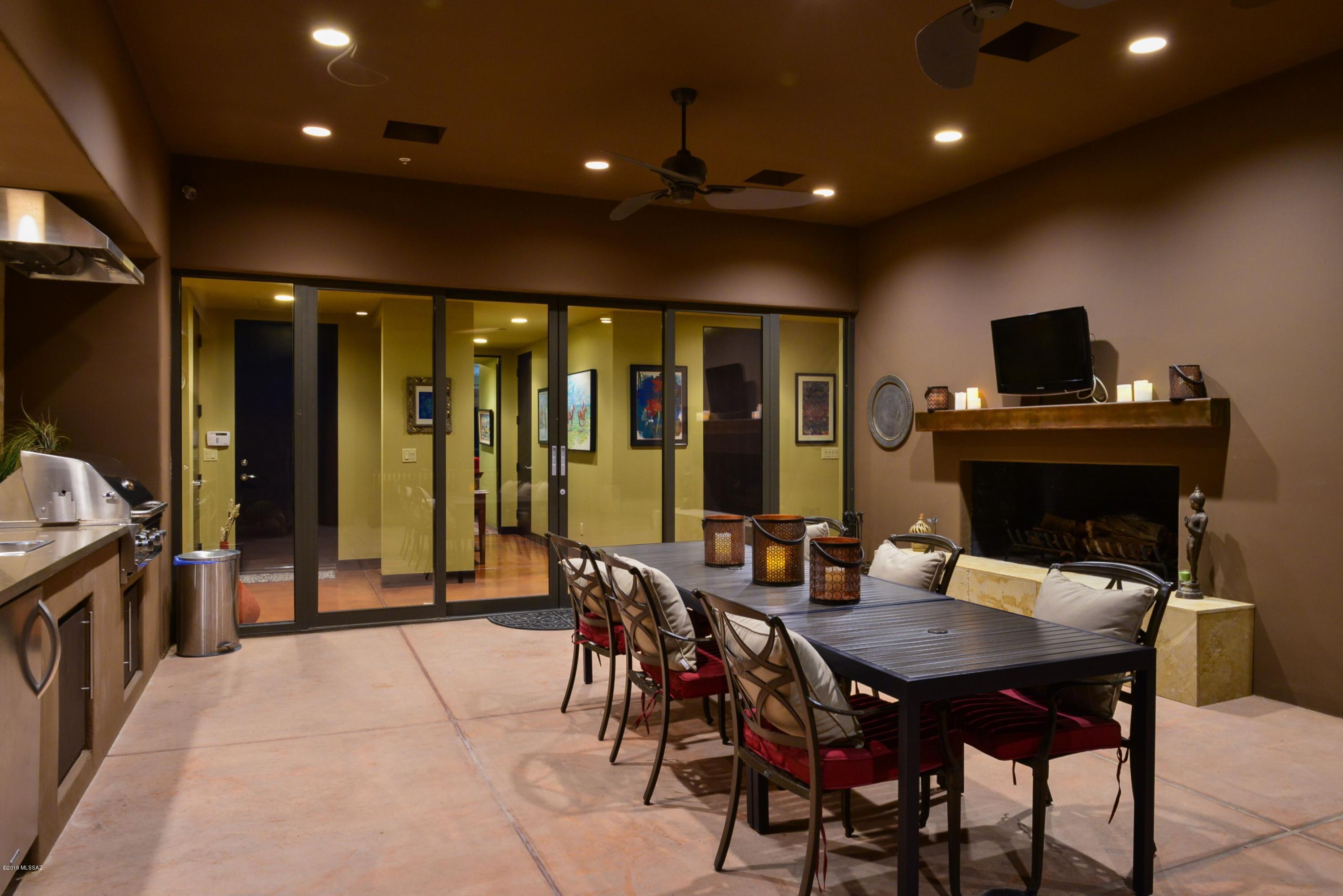 Honey Bee Ridge(The Estates At) - Residential