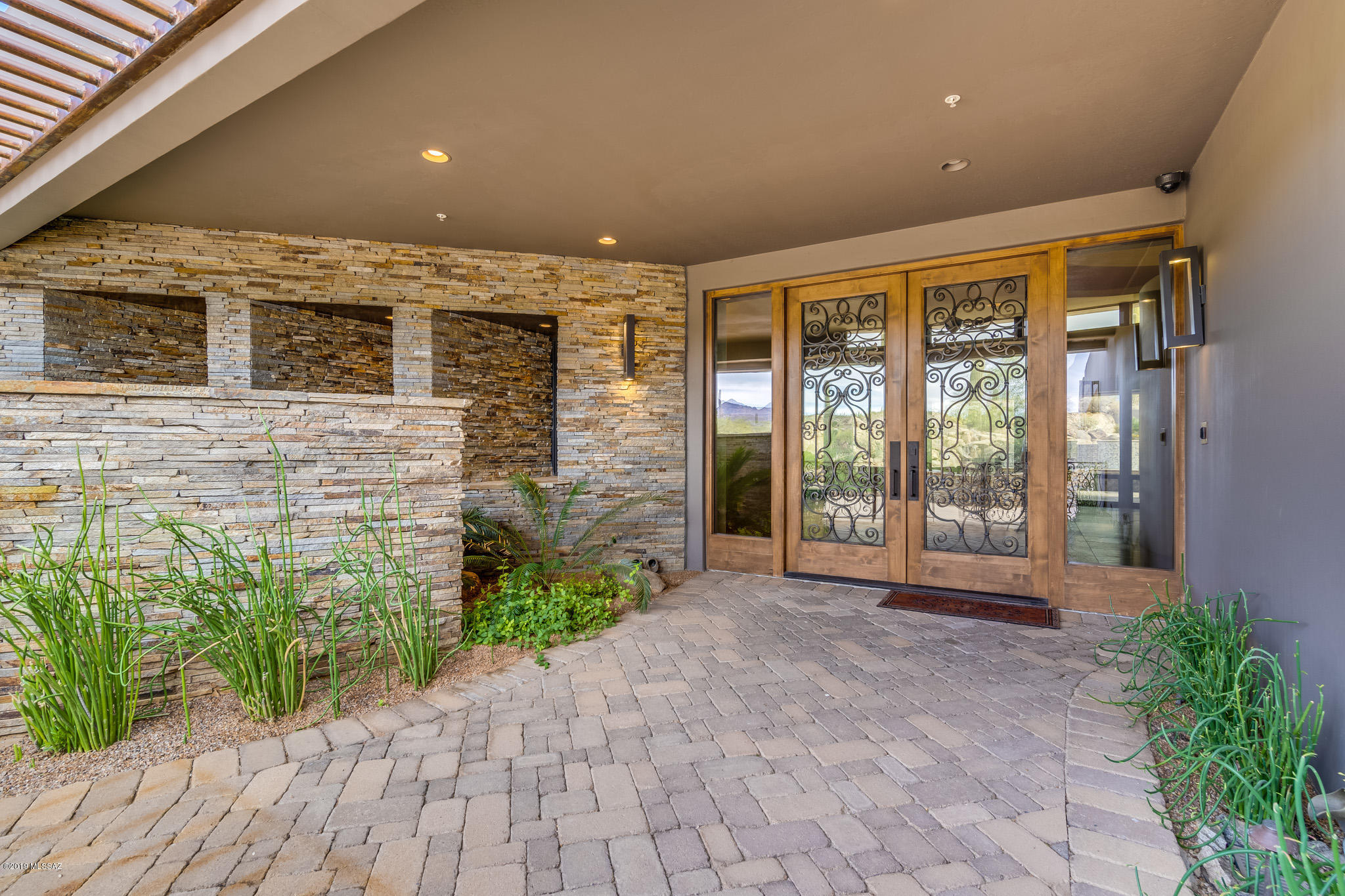 Honey Bee Ridge(The Estates At) - Residential