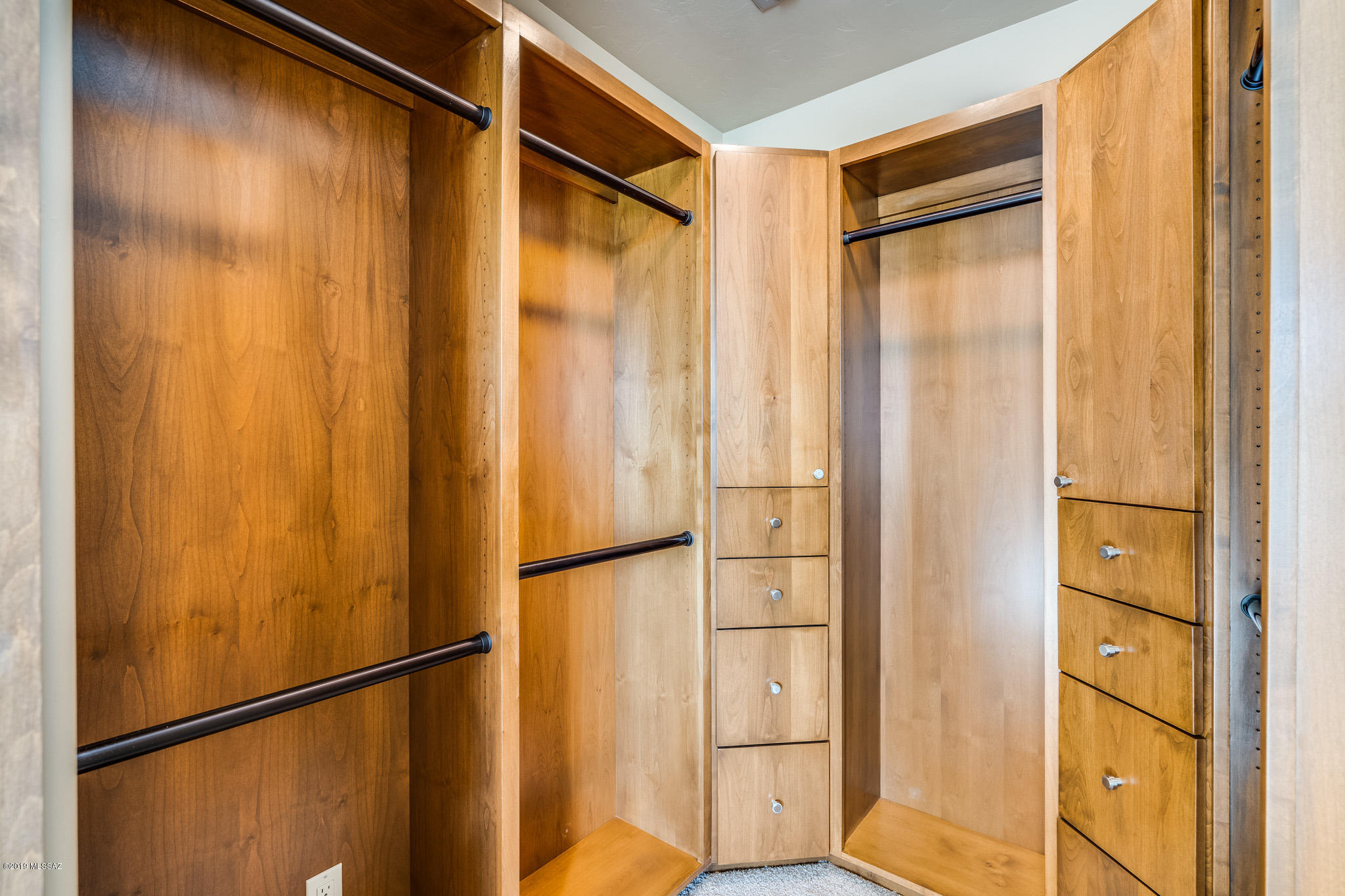 Honey Bee Ridge(The Estates At) - Residential