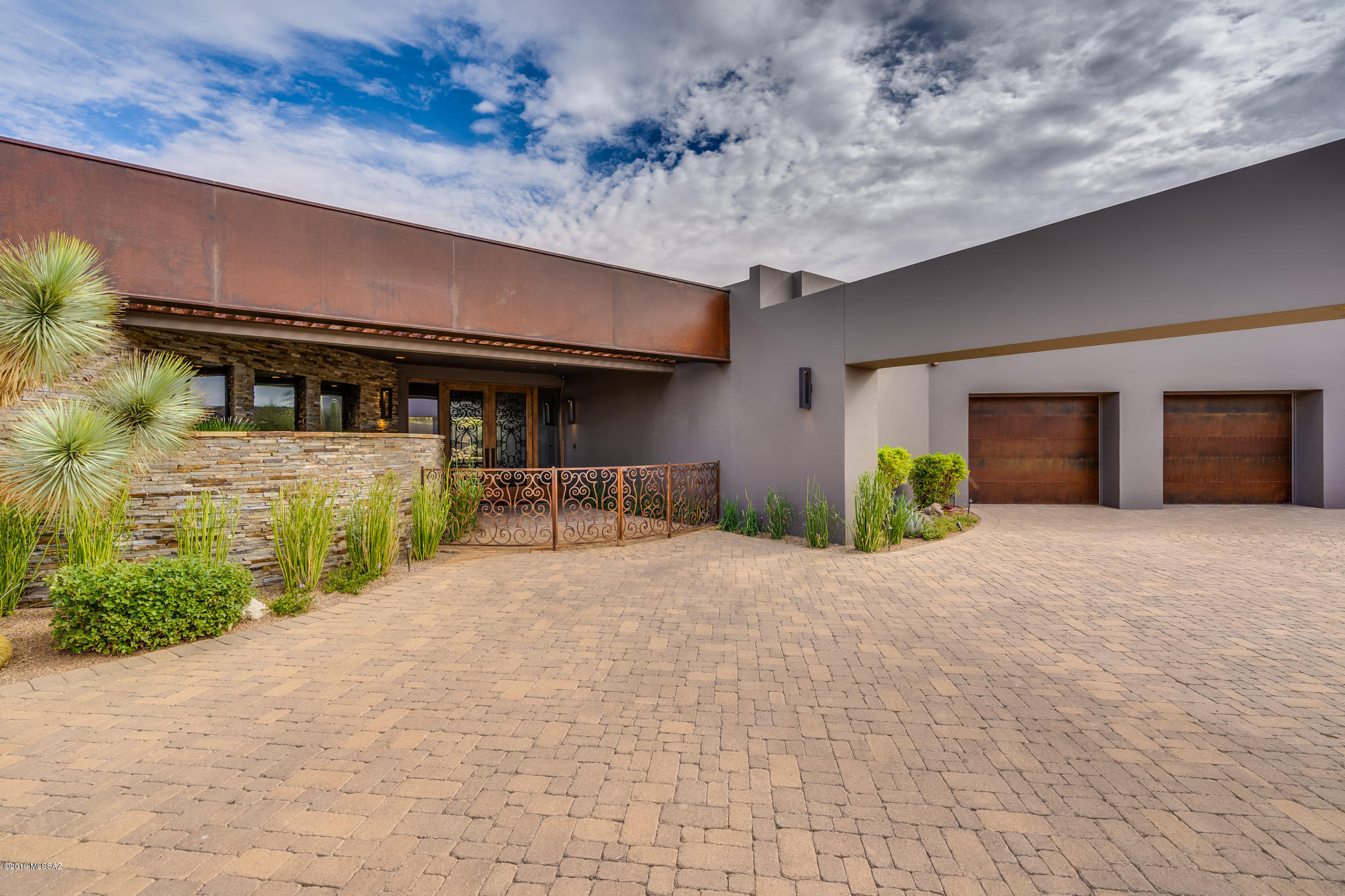 Honey Bee Ridge(The Estates At) - Residential