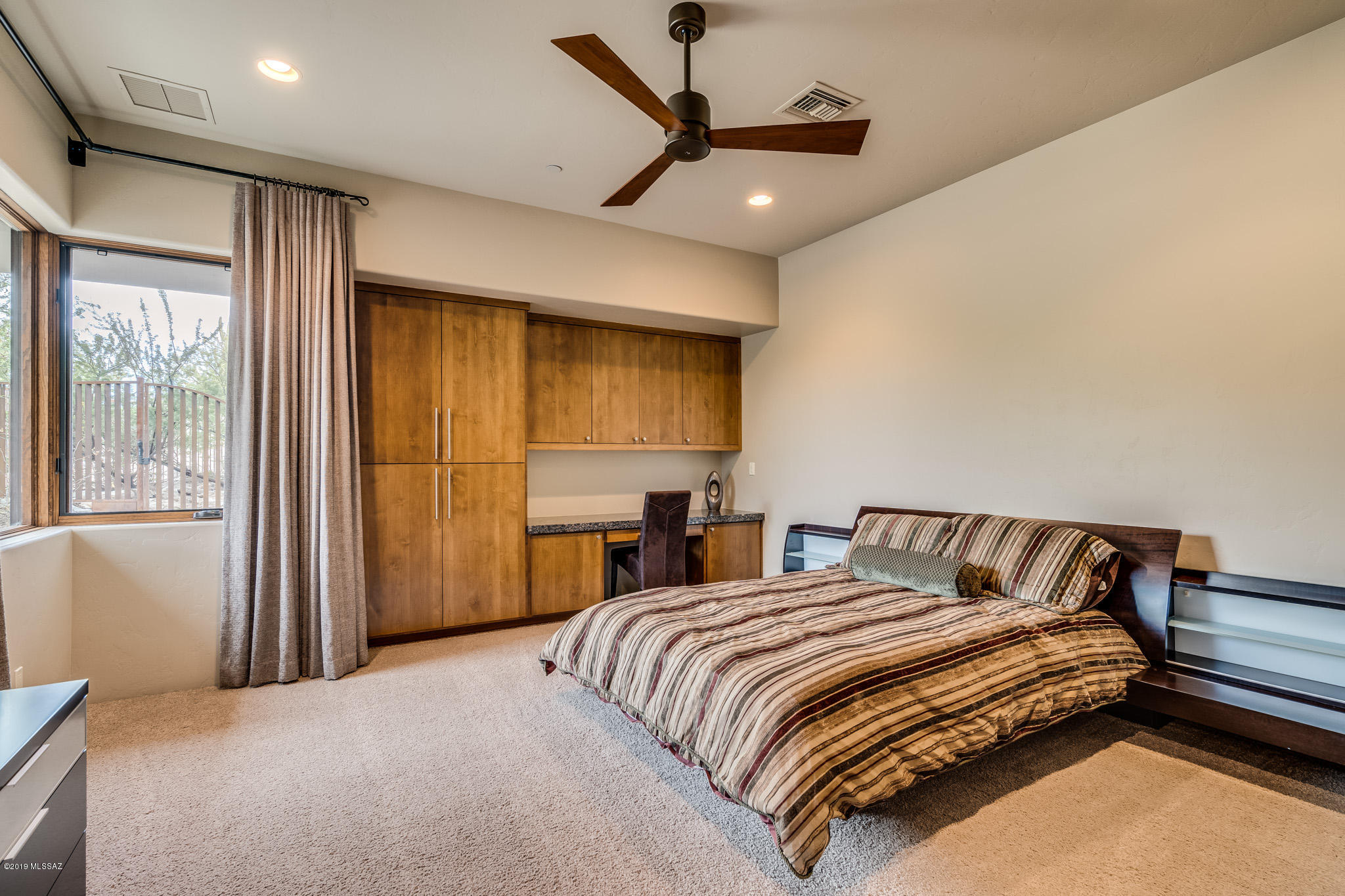 Honey Bee Ridge(The Estates At) - Residential