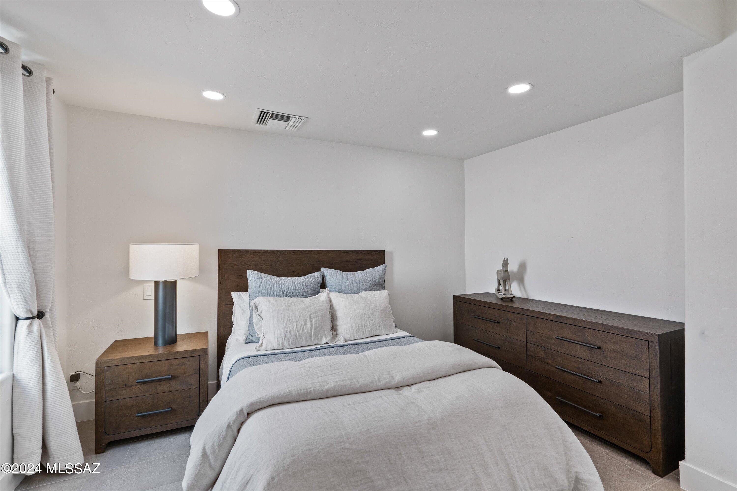 San Miguel (1-40) - Residential