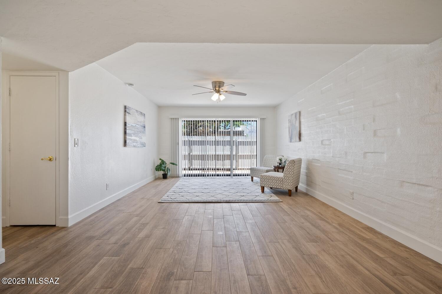 2525 E Prince Road 8