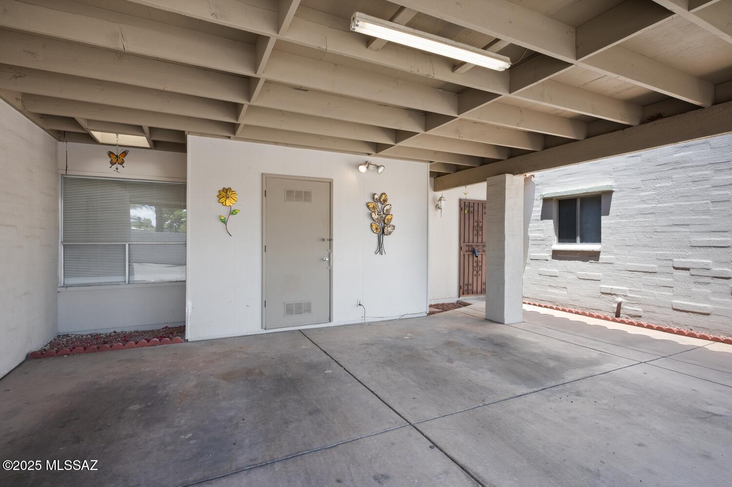 2525 E Prince Road 8