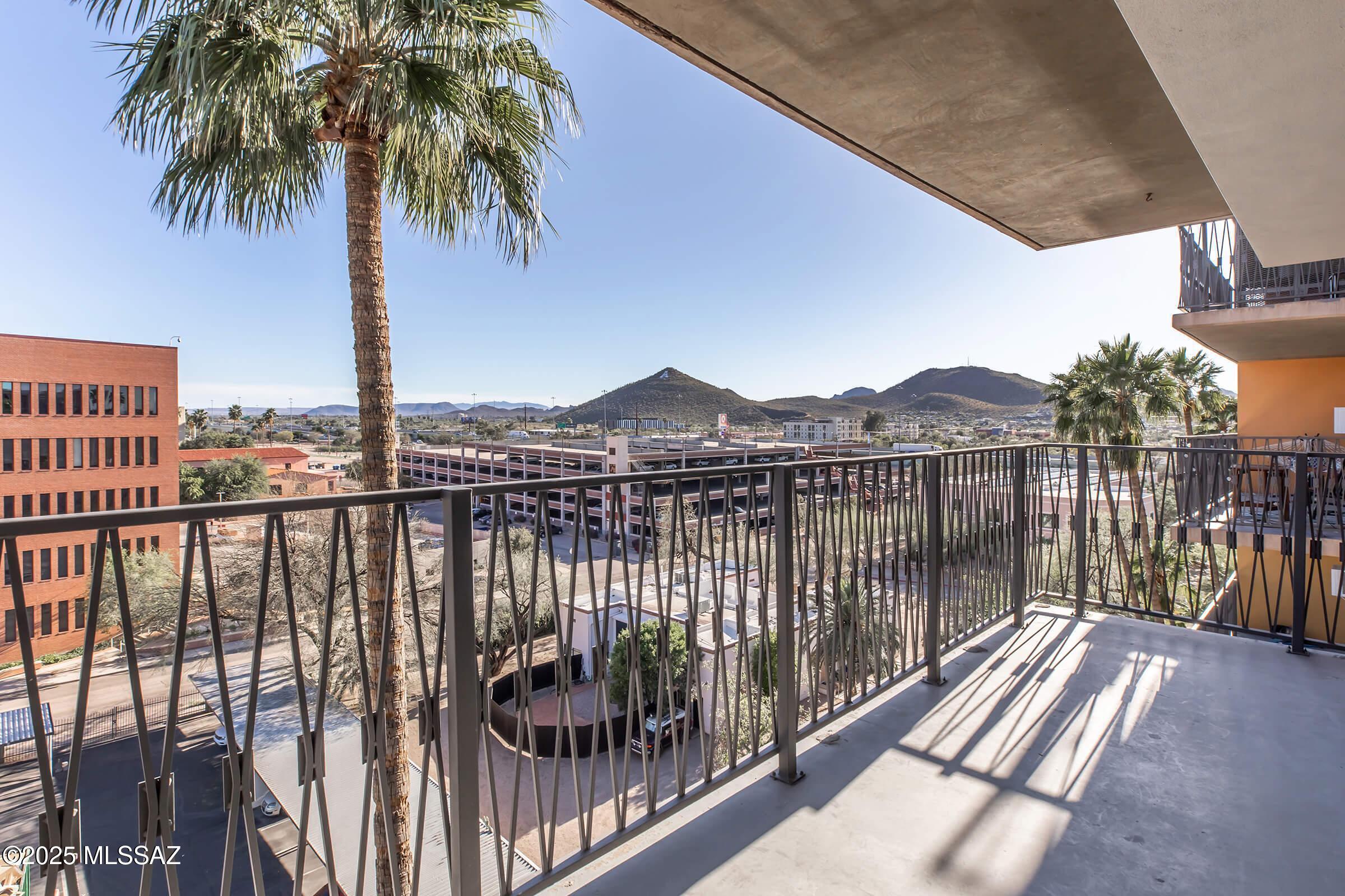 425 W Paseo Redondo 6I
