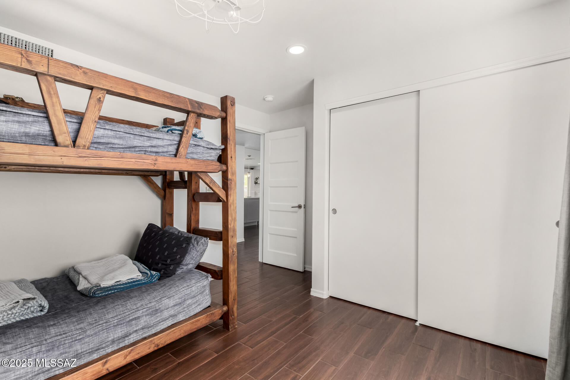 La Buena Vida Estates (1-37) - Residential