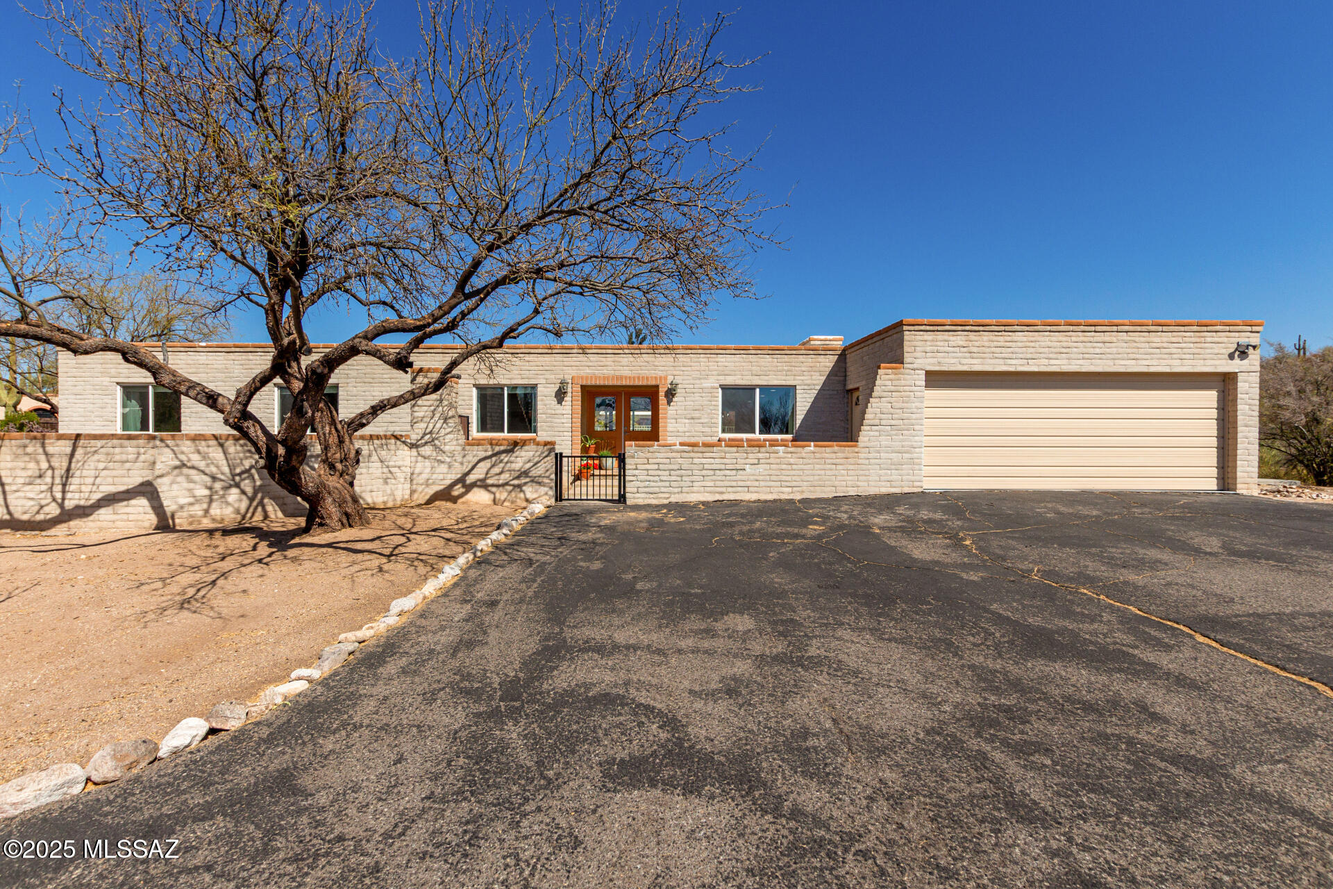 La Buena Vida Estates (1-37) - Residential
