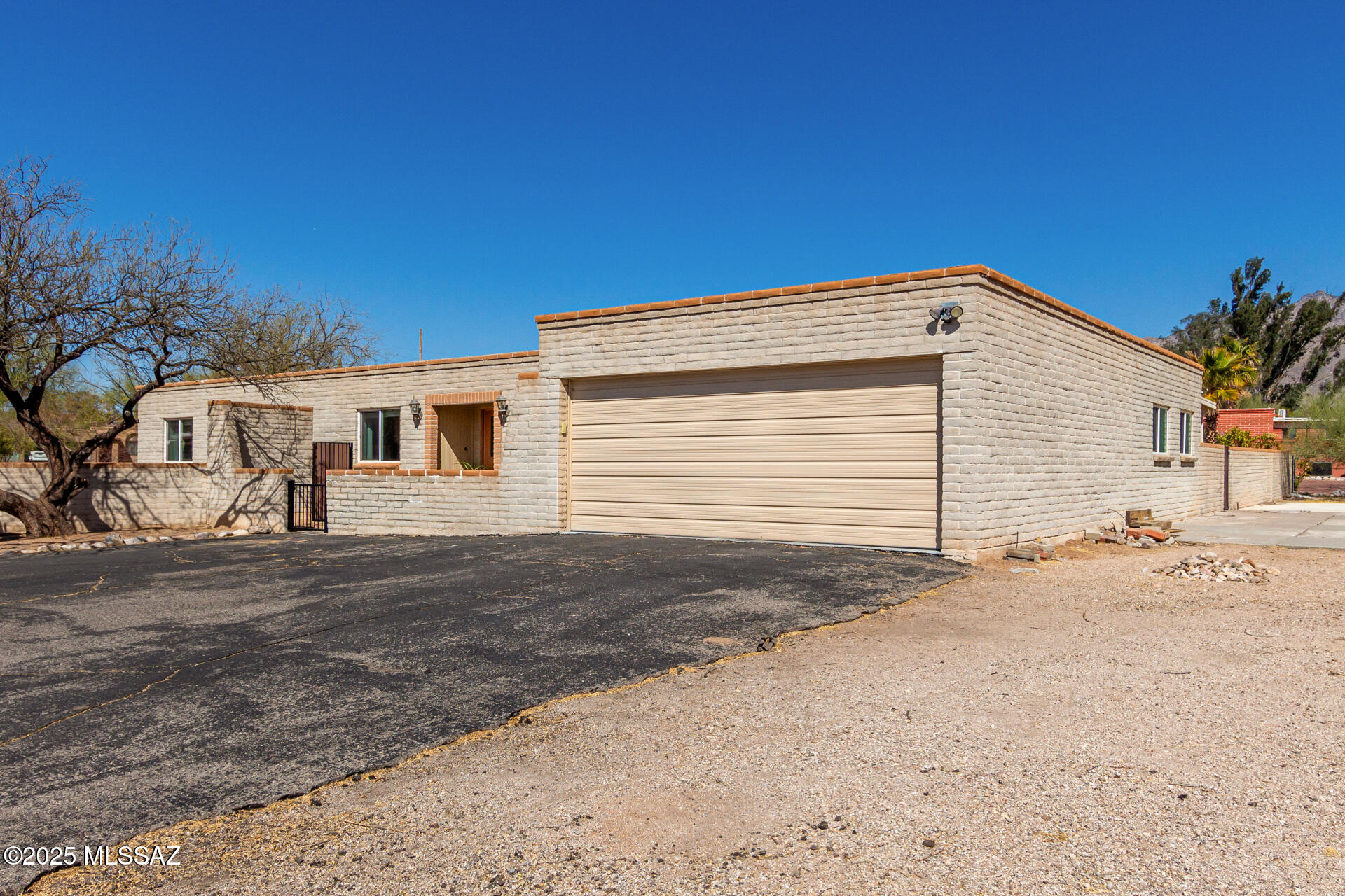 La Buena Vida Estates (1-37) - Residential
