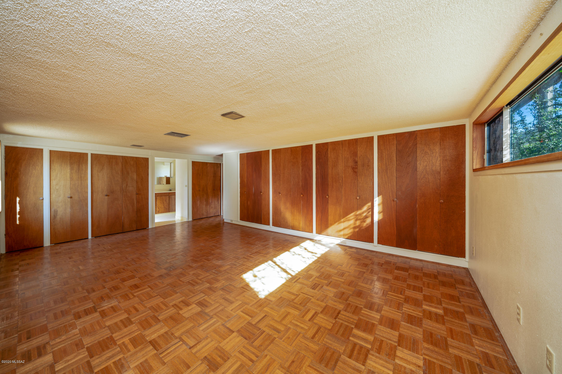 Unsubdivided - Residential