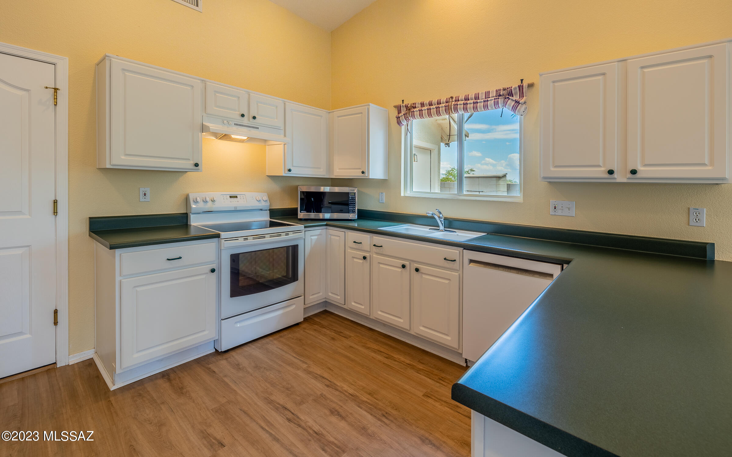 New Tucson Unit NO. 25 - Residential