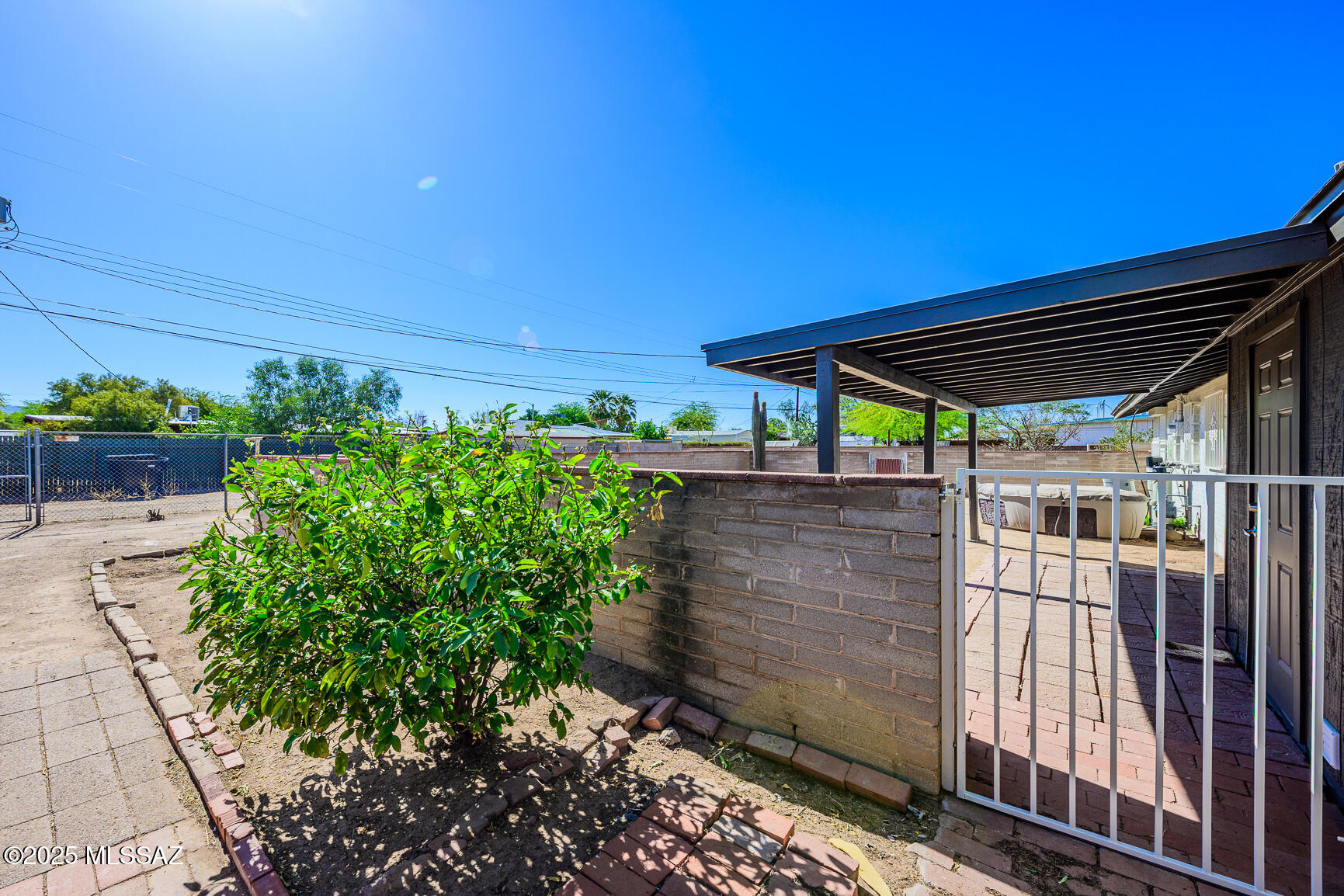 6537 E Calle Dened