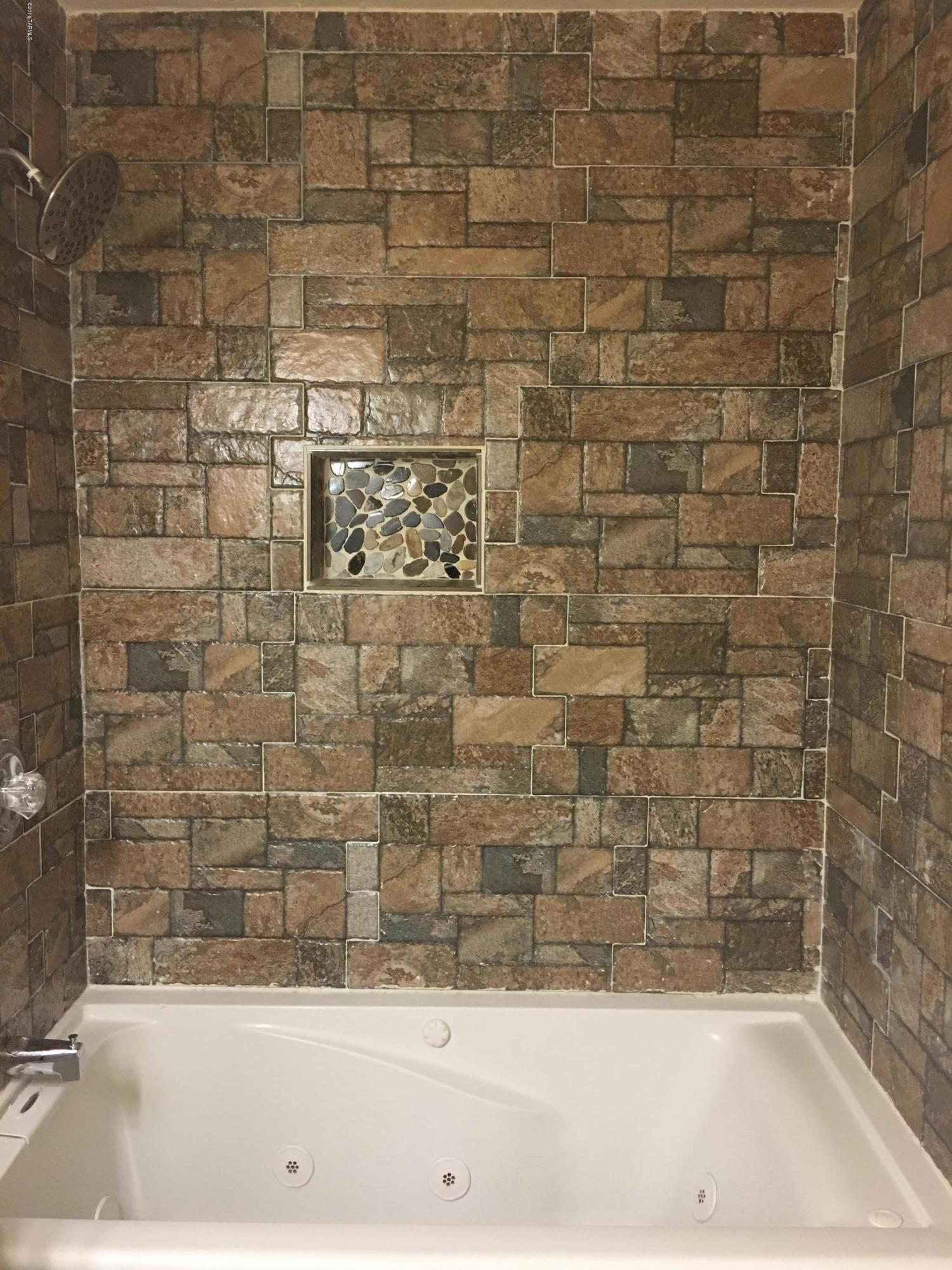 Oak Tree At Midvale (741-951) - Residential Lease