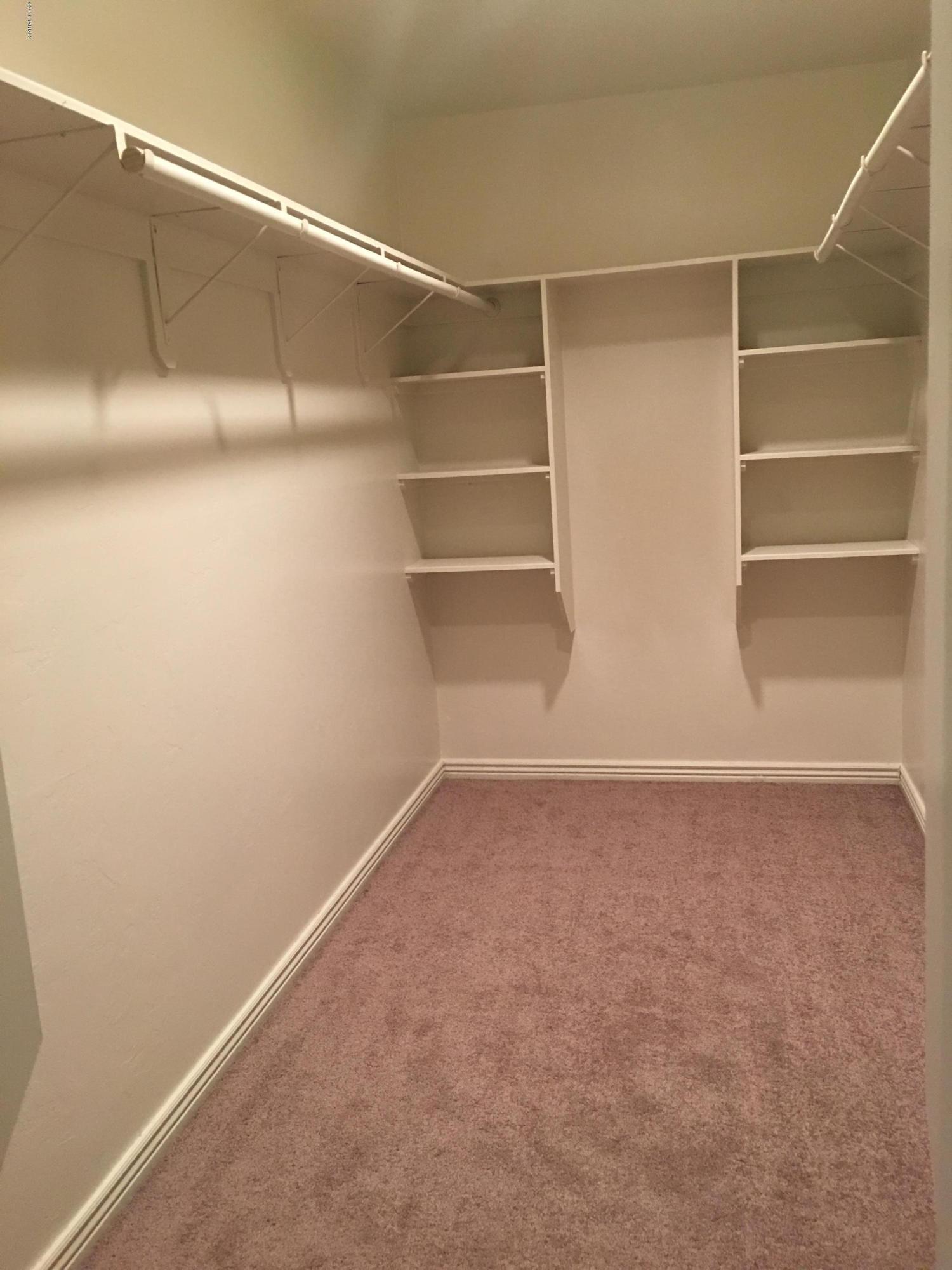 Oak Tree At Midvale (741-951) - Residential Lease
