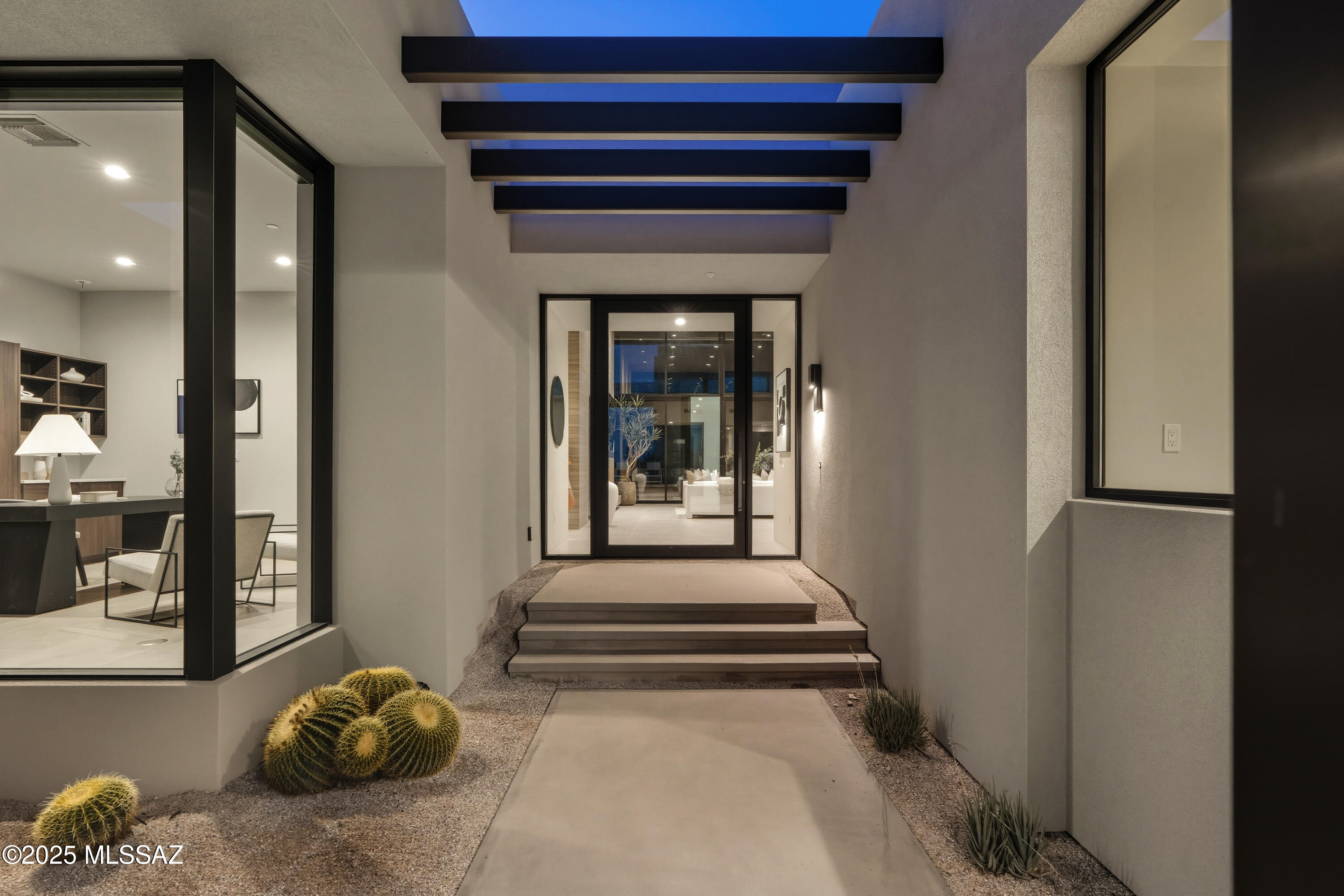 6384 W Rockpoint Ridge Place