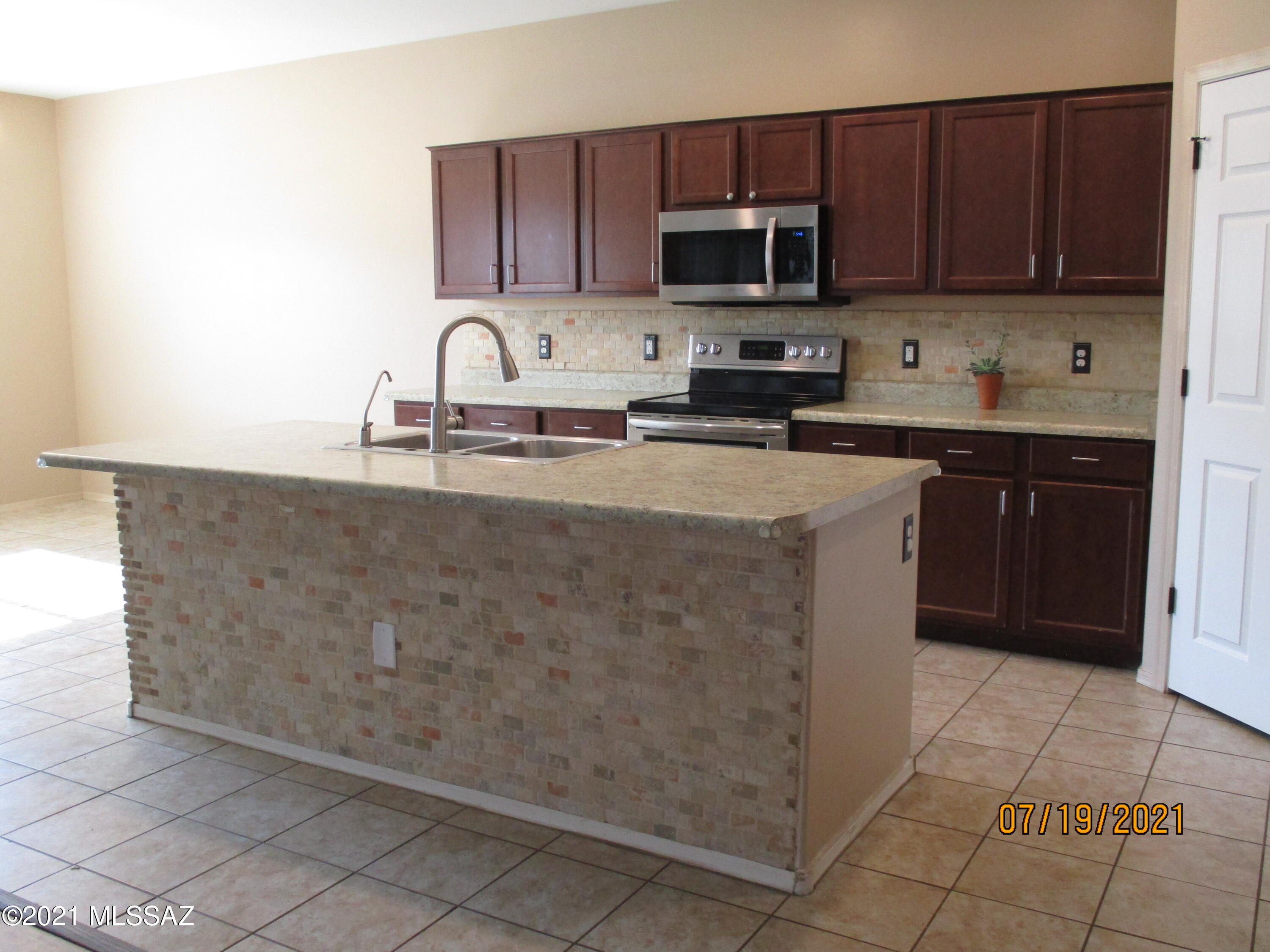 Vista Montana Estates - Residential Lease