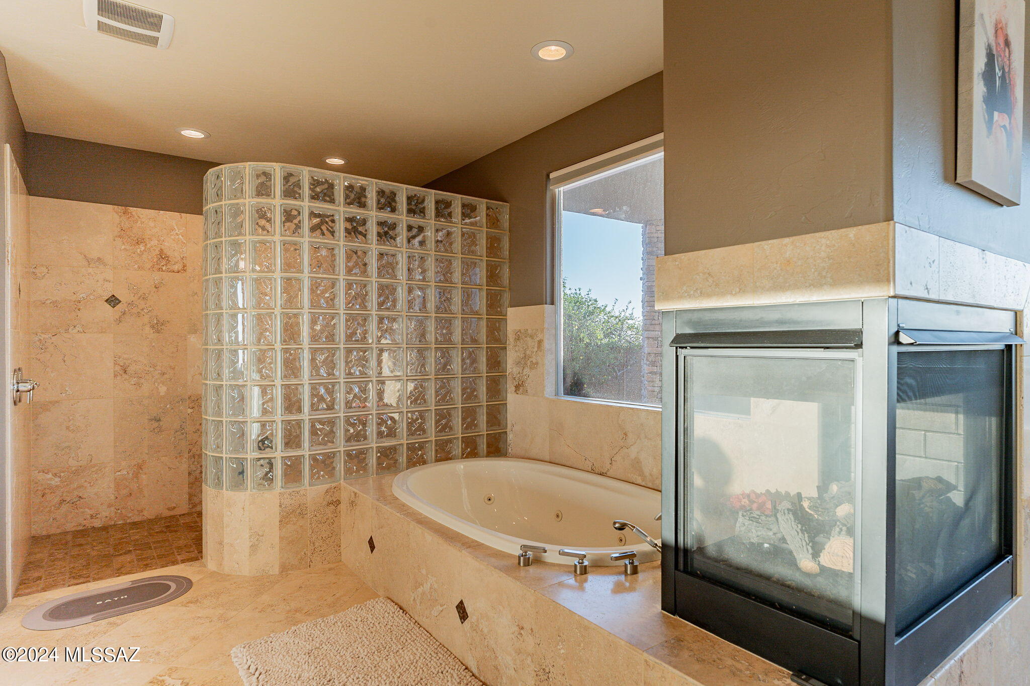 Sabino Mountain (1-290) - Residential