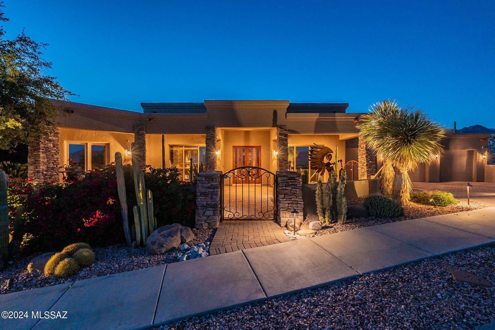 Sabino Mountain (1-290) - Residential