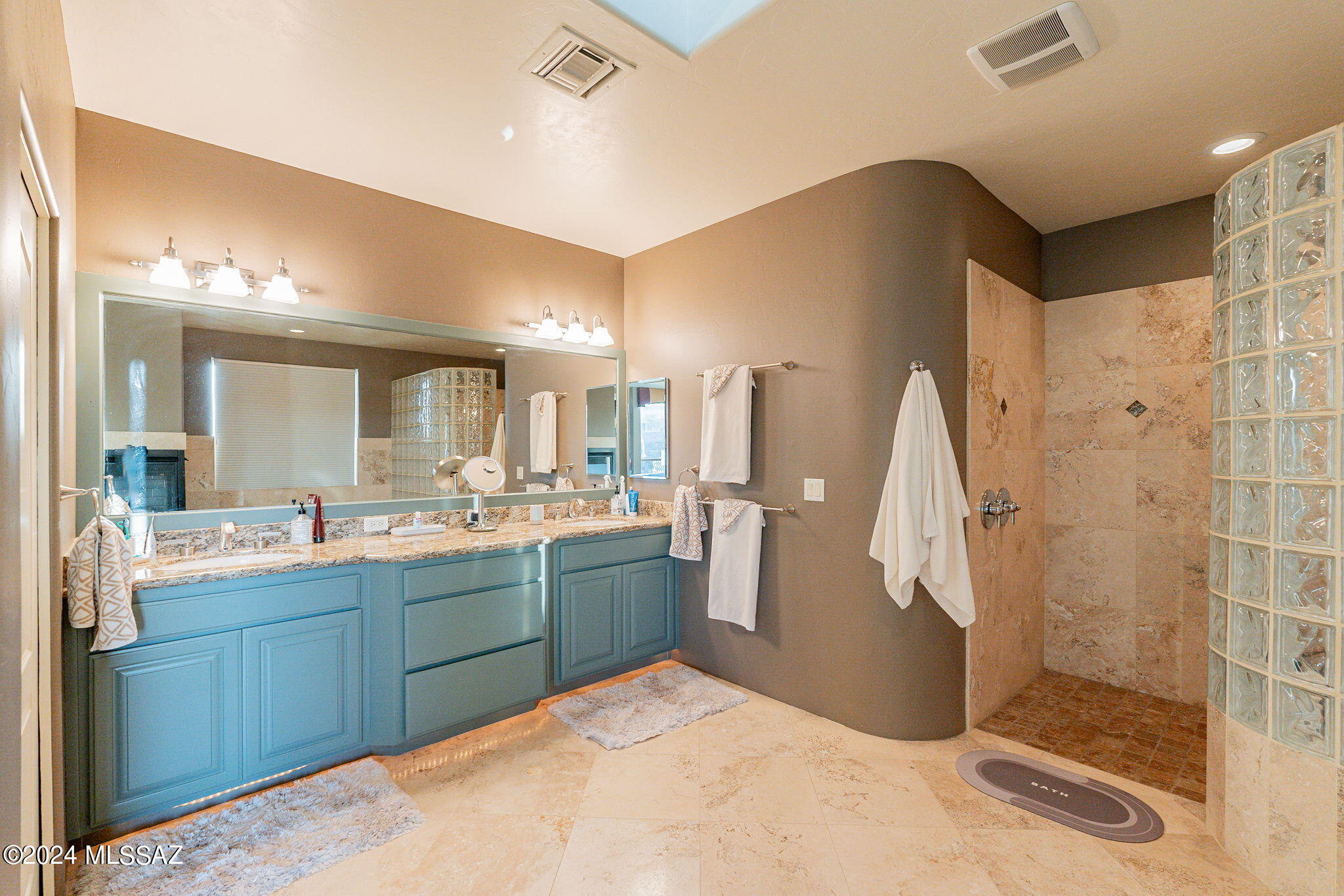 Sabino Mountain (1-290) - Residential