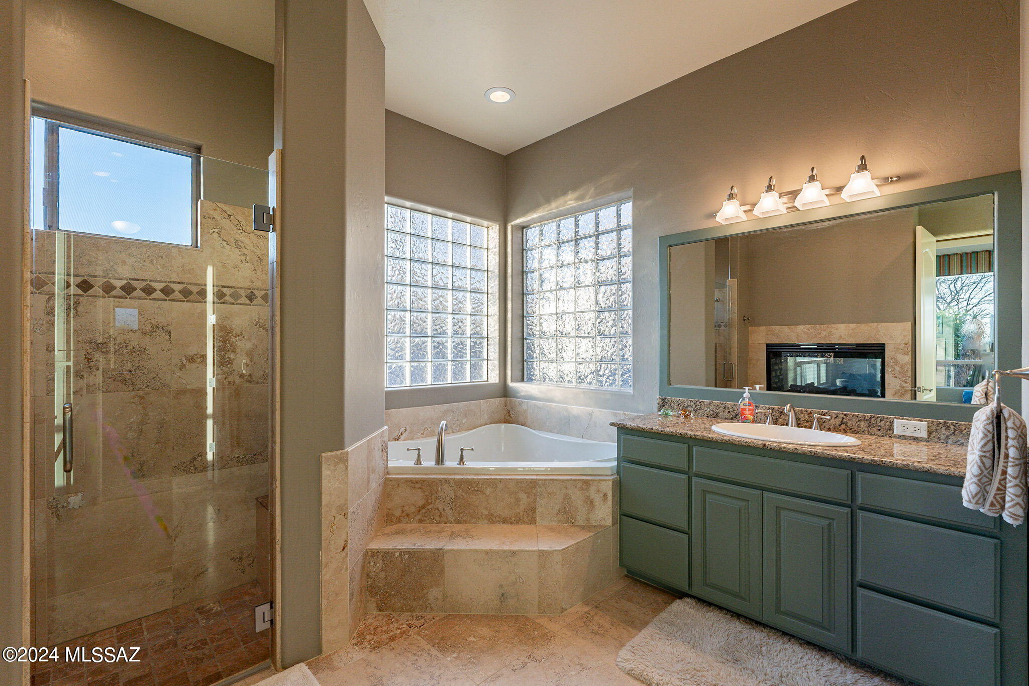 Sabino Mountain (1-290) - Residential