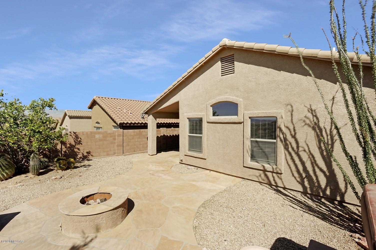 Rancho Del Lago (1-100) - Residential Lease