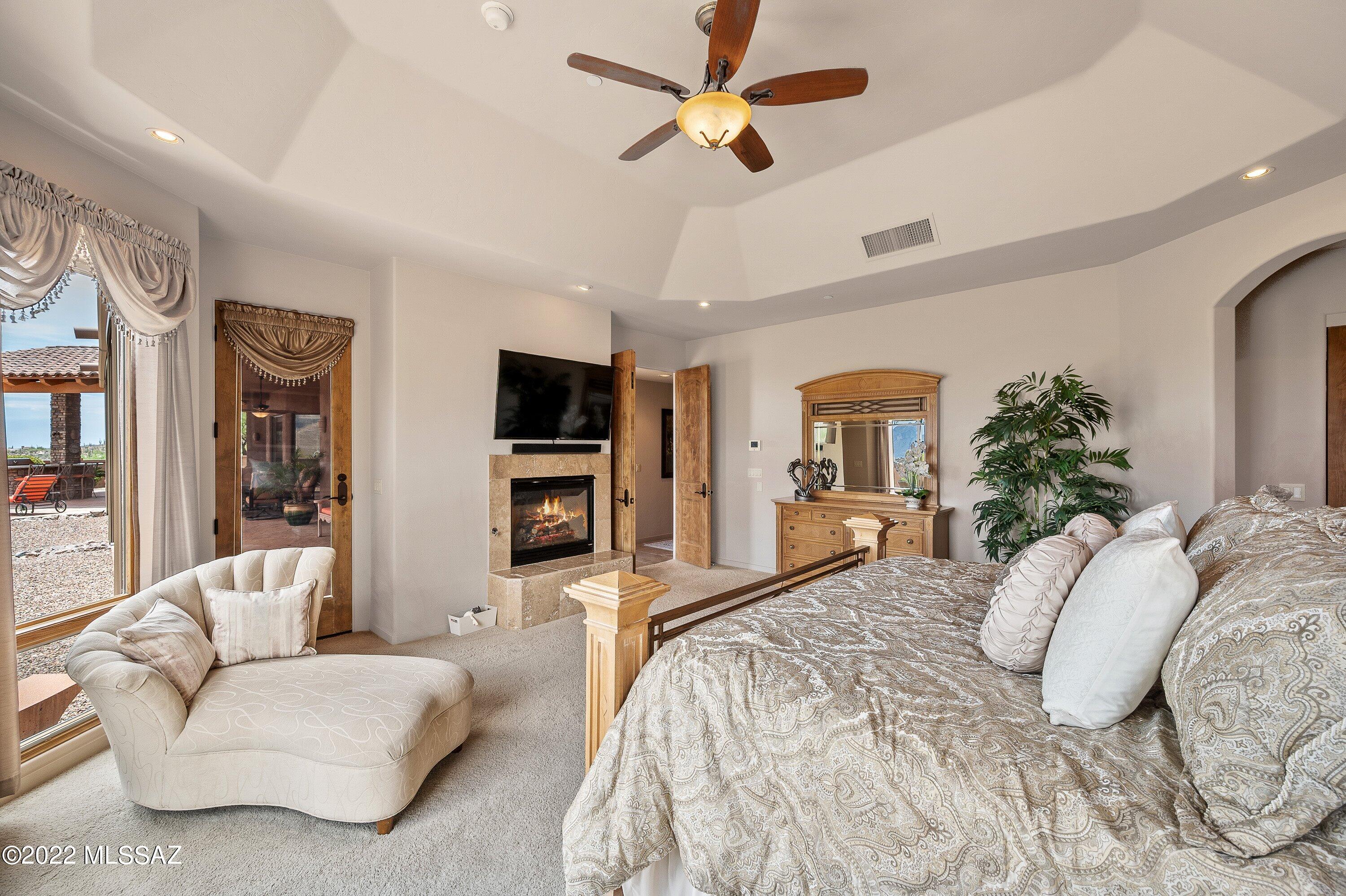 Honey Bee Ridge(The Estates At) - Residential