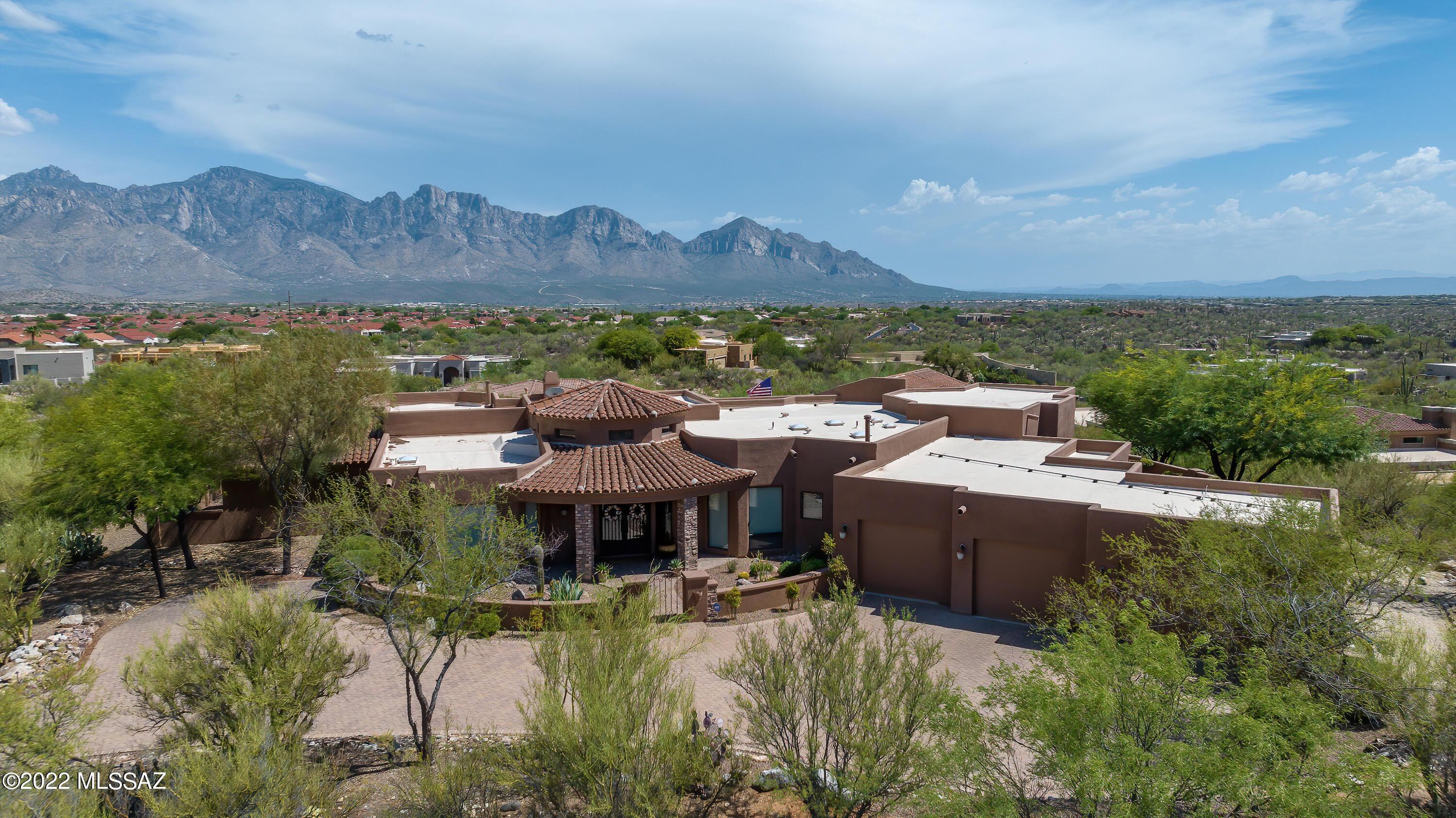 Honey Bee Ridge(The Estates At) - Residential