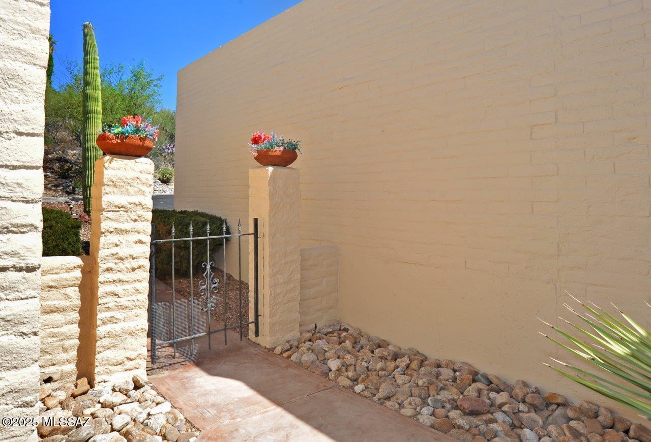 5448 N Paseo Sonoyta