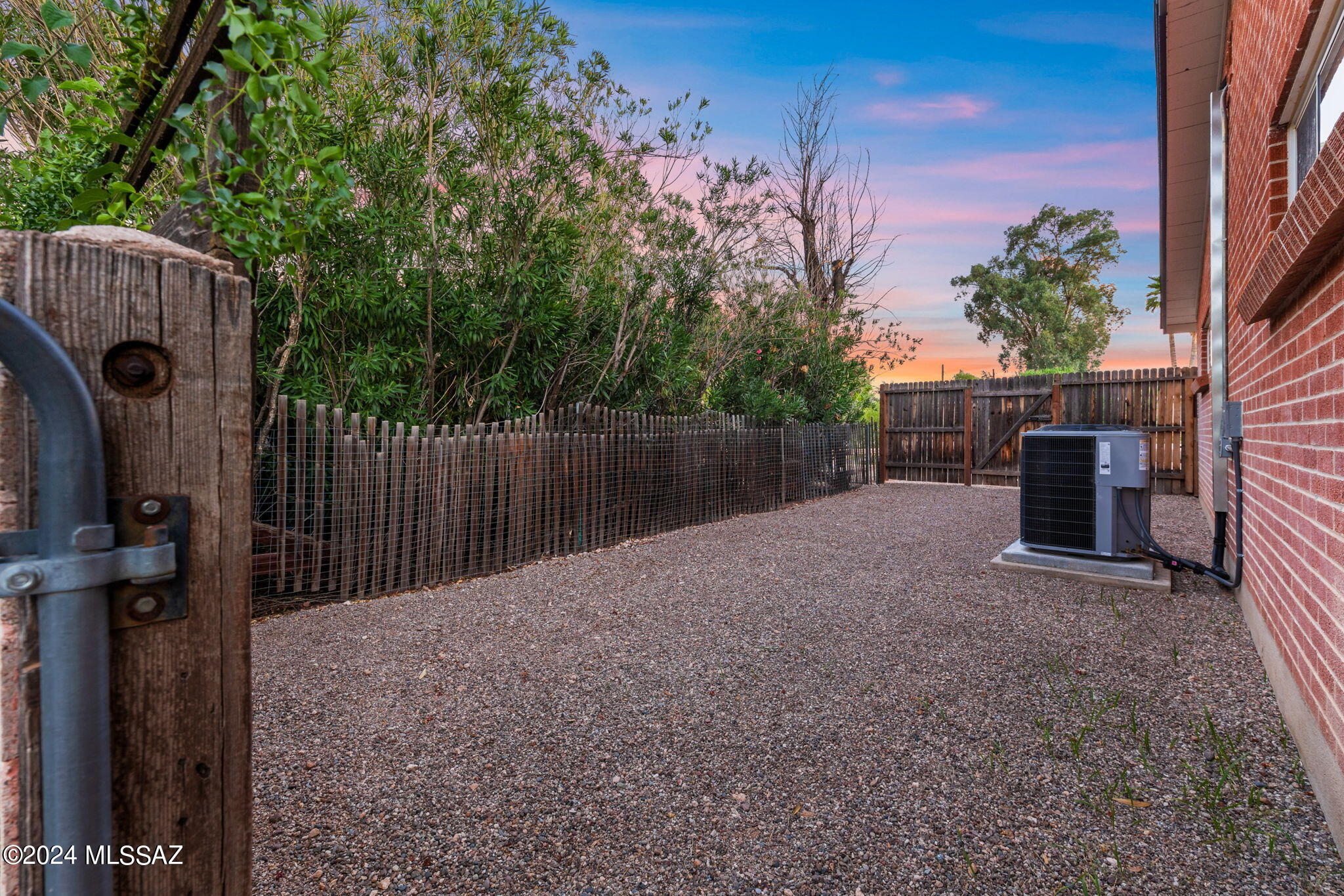 Encanto Park - Residential