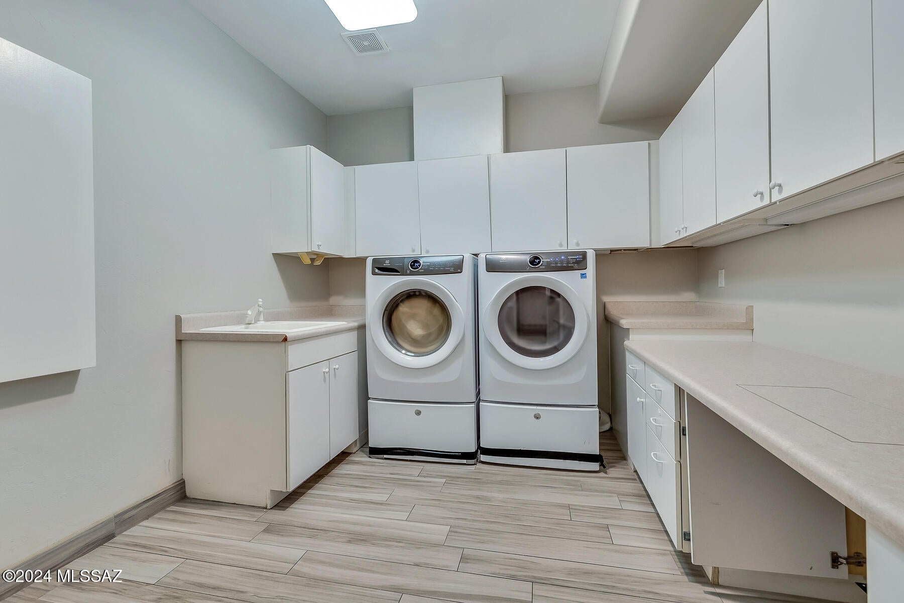 Canada Hills Est Phase ll (42-130) - Residential