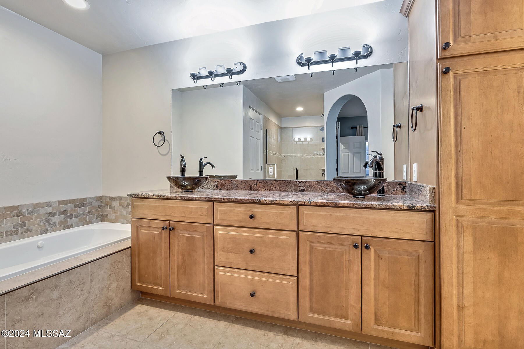 Canada Hills Est Phase ll (42-130) - Residential