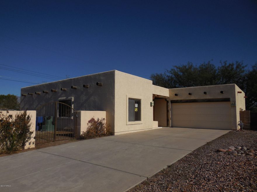 HomePath Property - A value packed, comfortable home you should see right now!  Newly redecorated with two-tone decorator paint and new earth tone shade carpet, makes this Santa Fe home a real charmer.  Property sits at the end of a cul-de-sac which gives you a lot of privacy.  Double sided fireplace is attached to the family room and master bedroom. Close to good amenities such as shopping, bus line and medical.  TO SHOW IT! IS TO SELL IT!  Special HomePath First Time Homebuyer Program with 3% closing costs available to qualified buyers (see attached flyer for details).