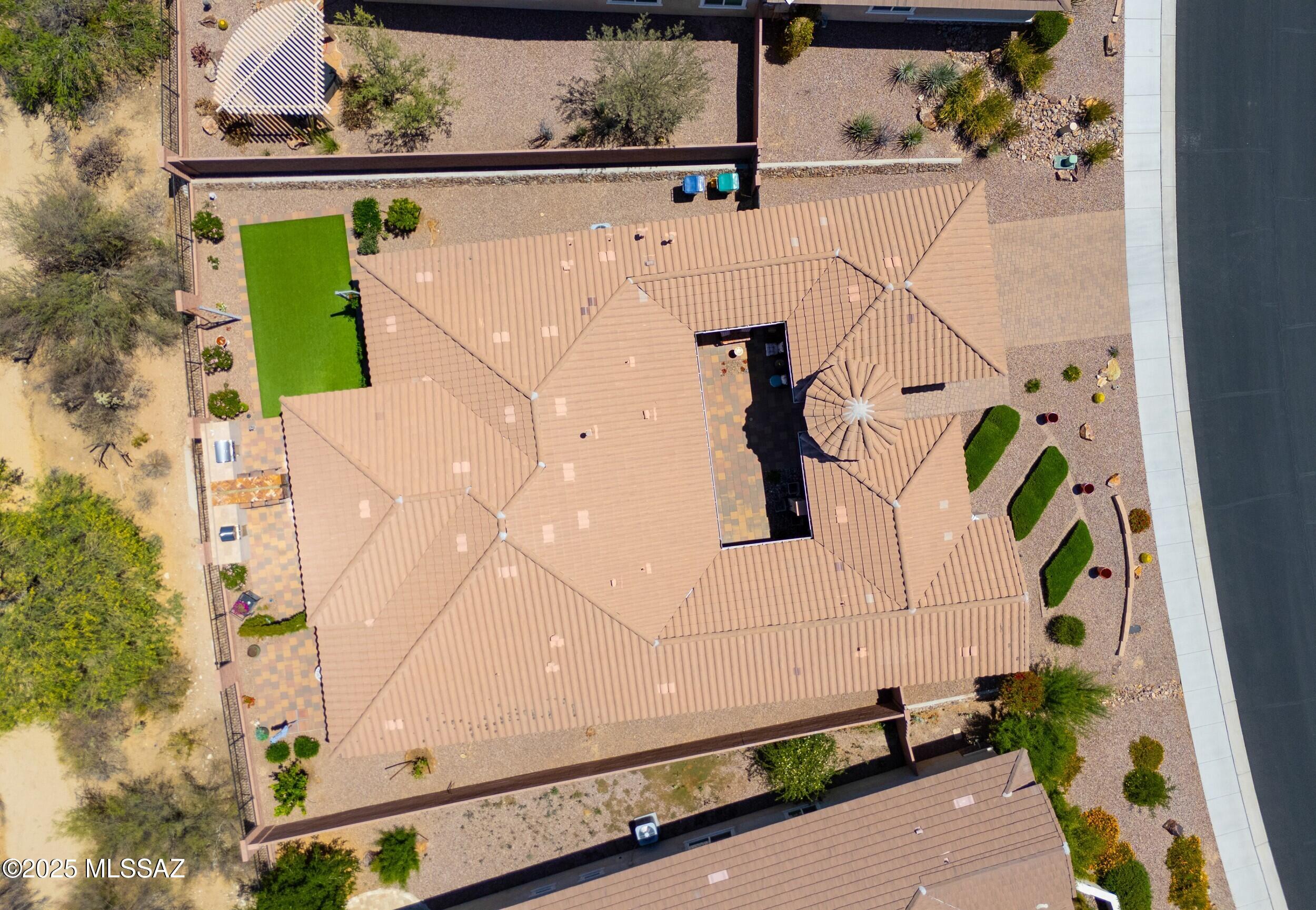 Golden Barrel Place At Dove Mountain SQ20141710079 - Residential