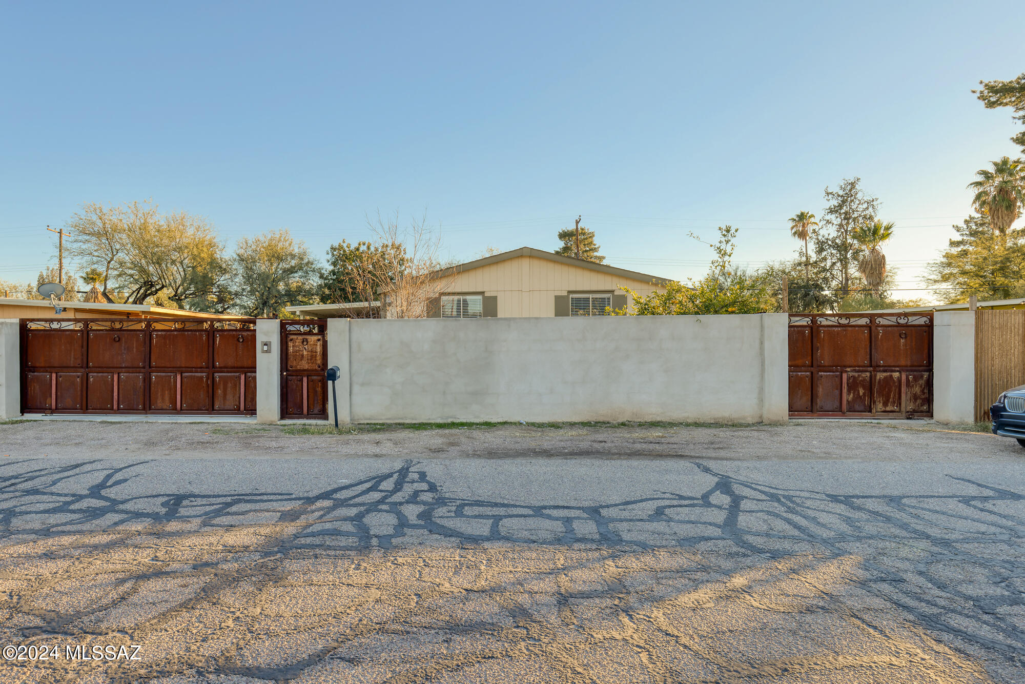 View Tucson, AZ 85705 mobile home