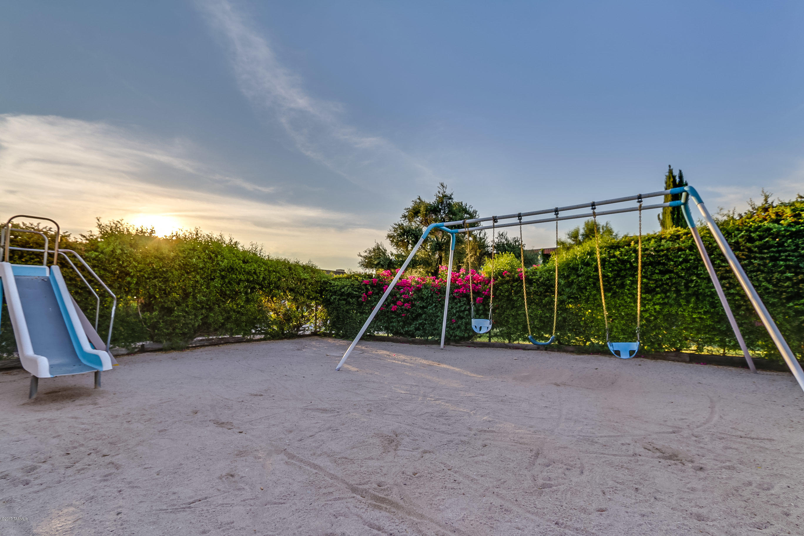 Valle Cereza (1-59) - Residential