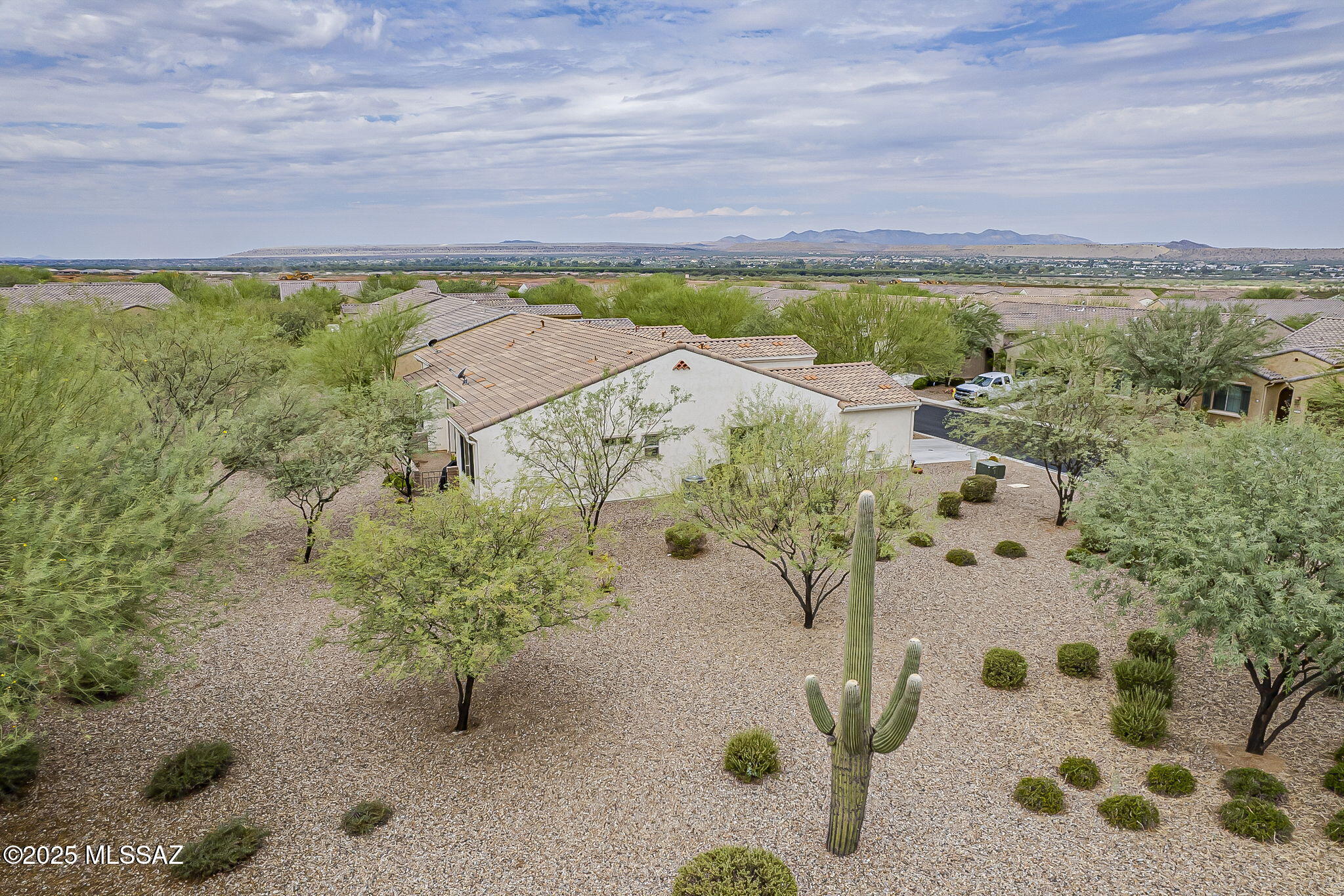1762 E Sage Thrasher Drive