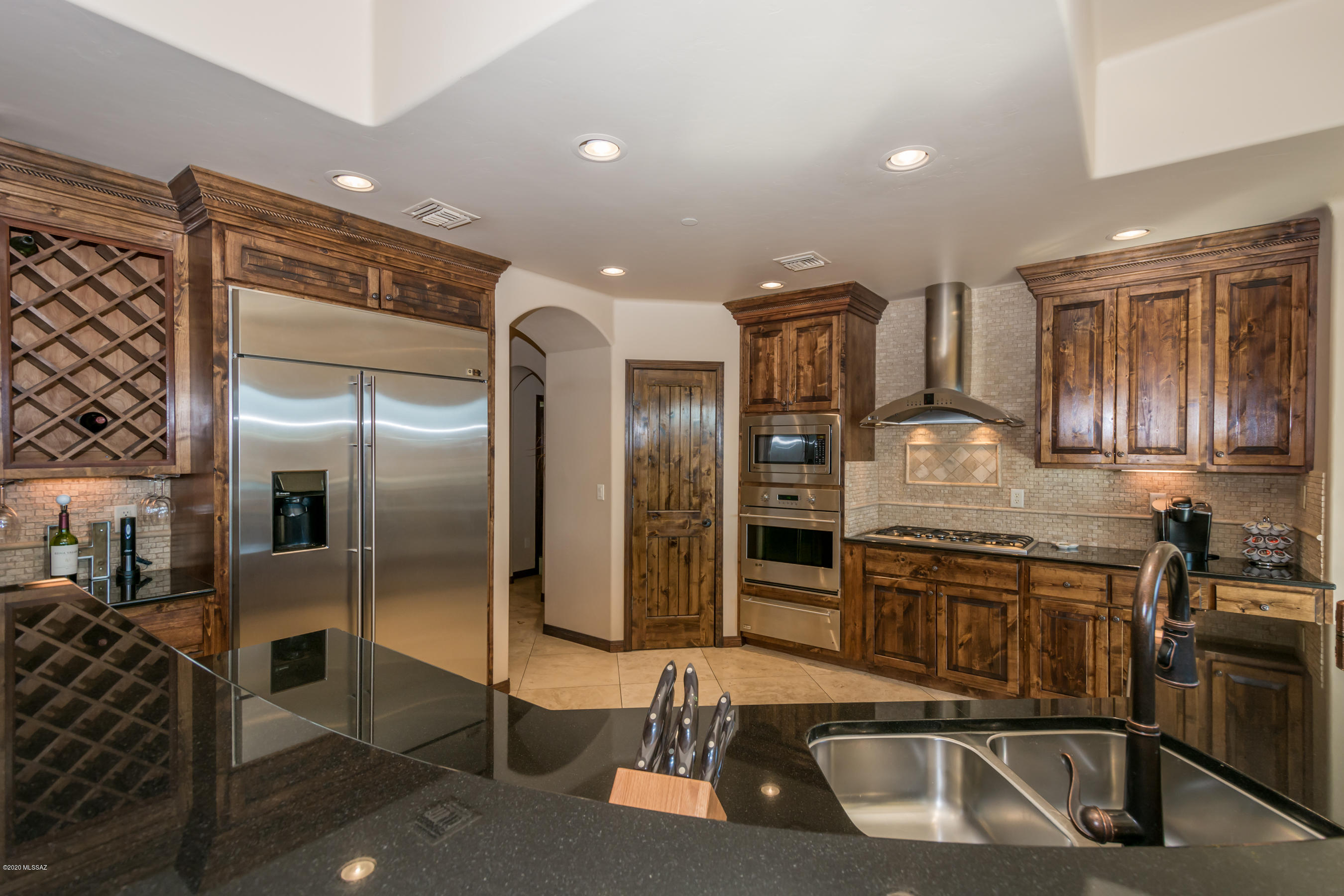 Honey Bee Ridge(The Estates At) - Residential