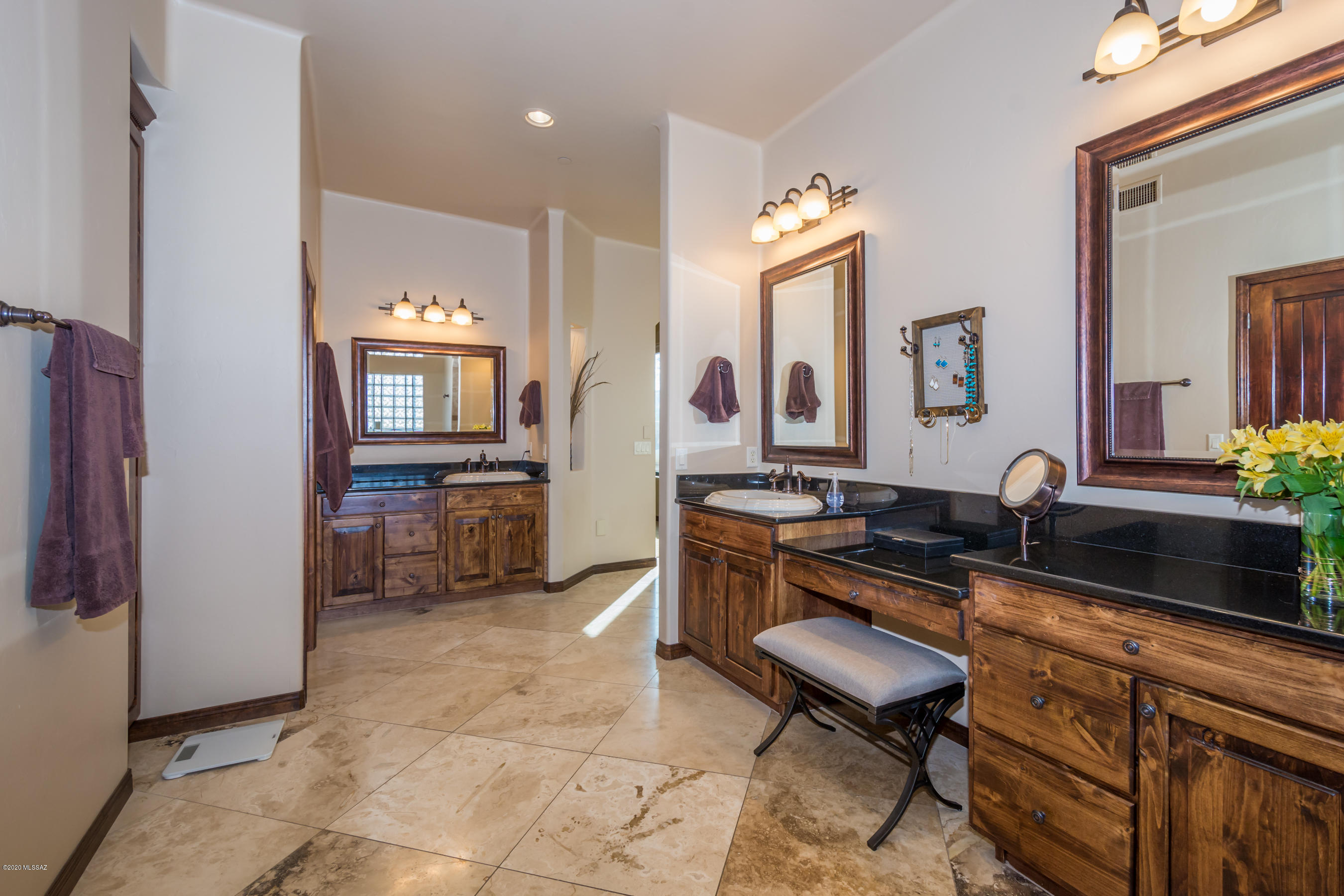 Honey Bee Ridge(The Estates At) - Residential