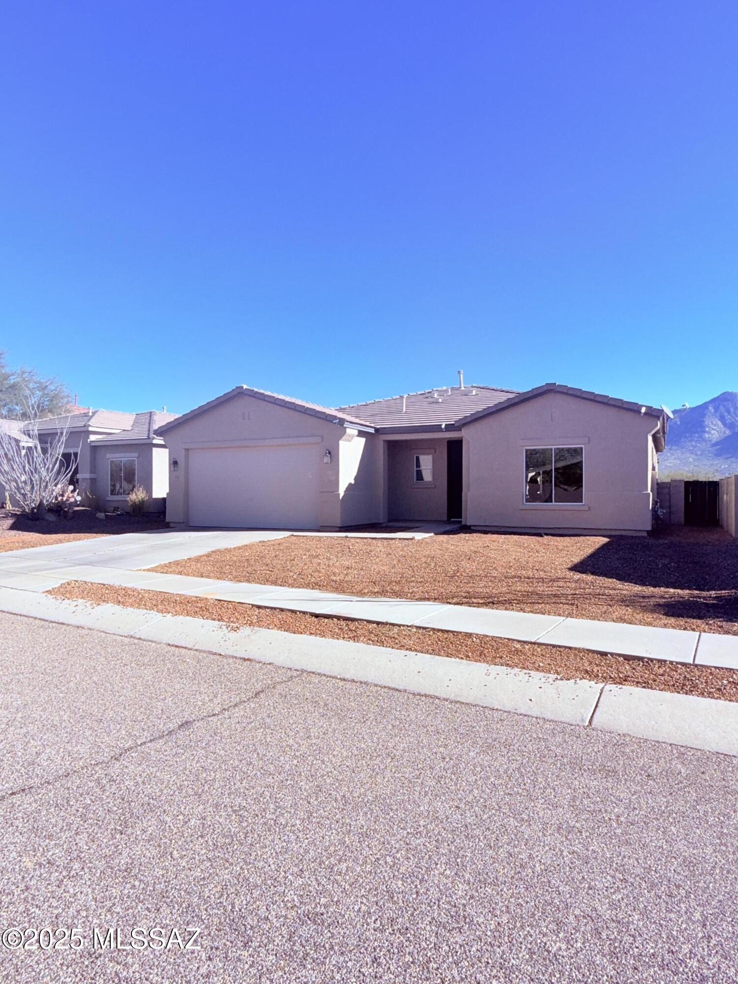 14950 N Capriole Road