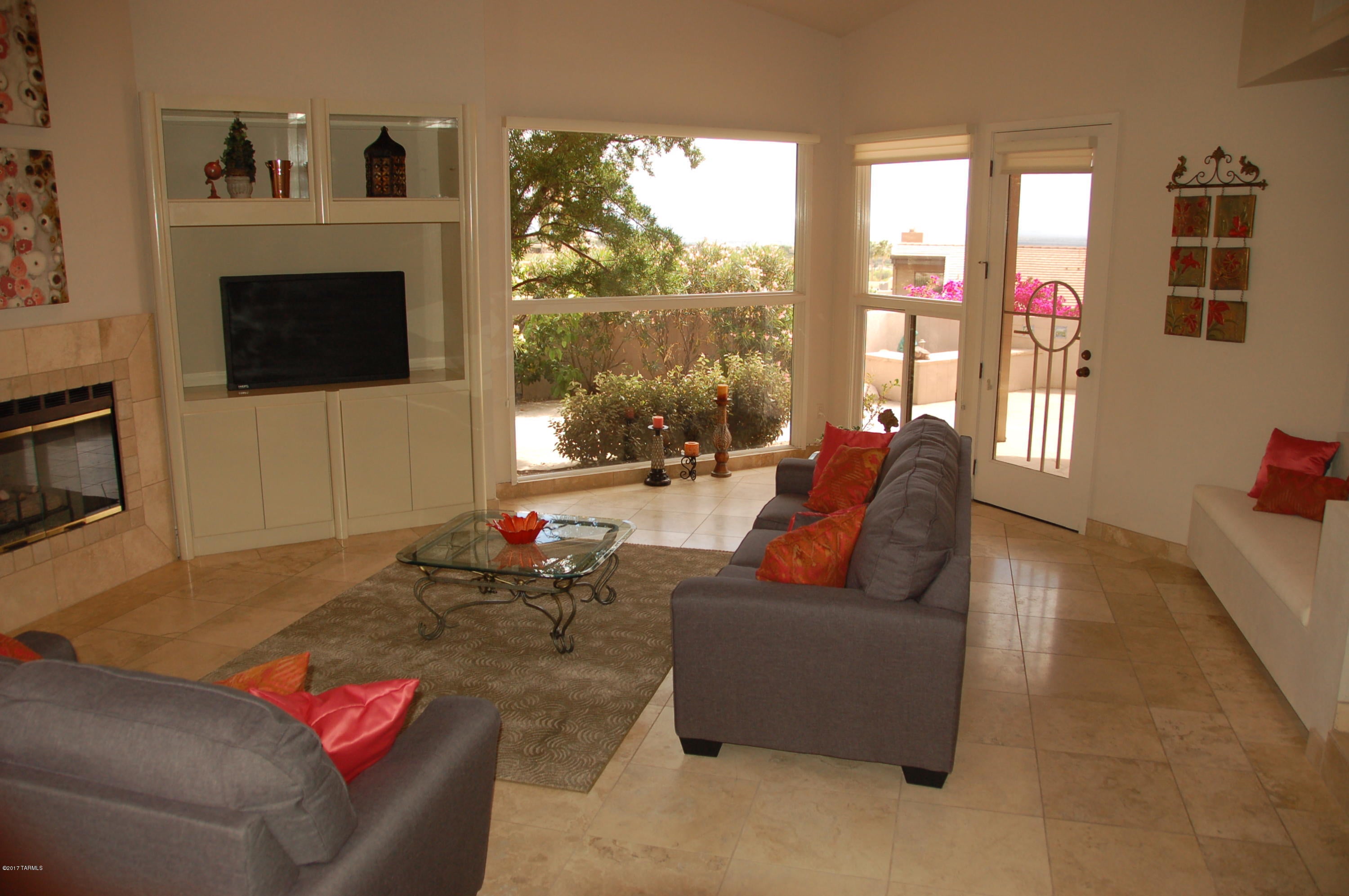 Finisterra II (211-302) - Residential