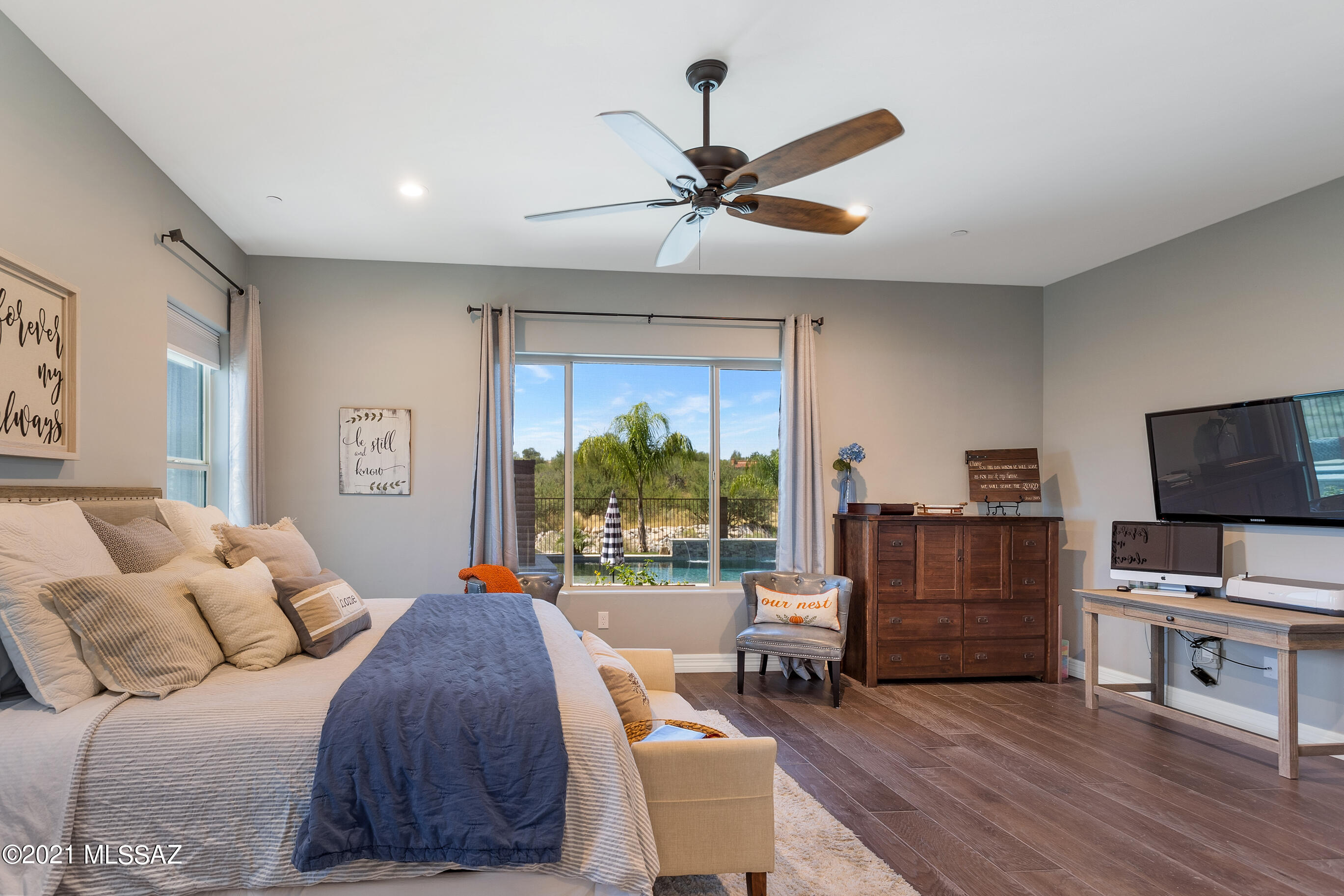 Sanctuary At Silverhawke - Residential