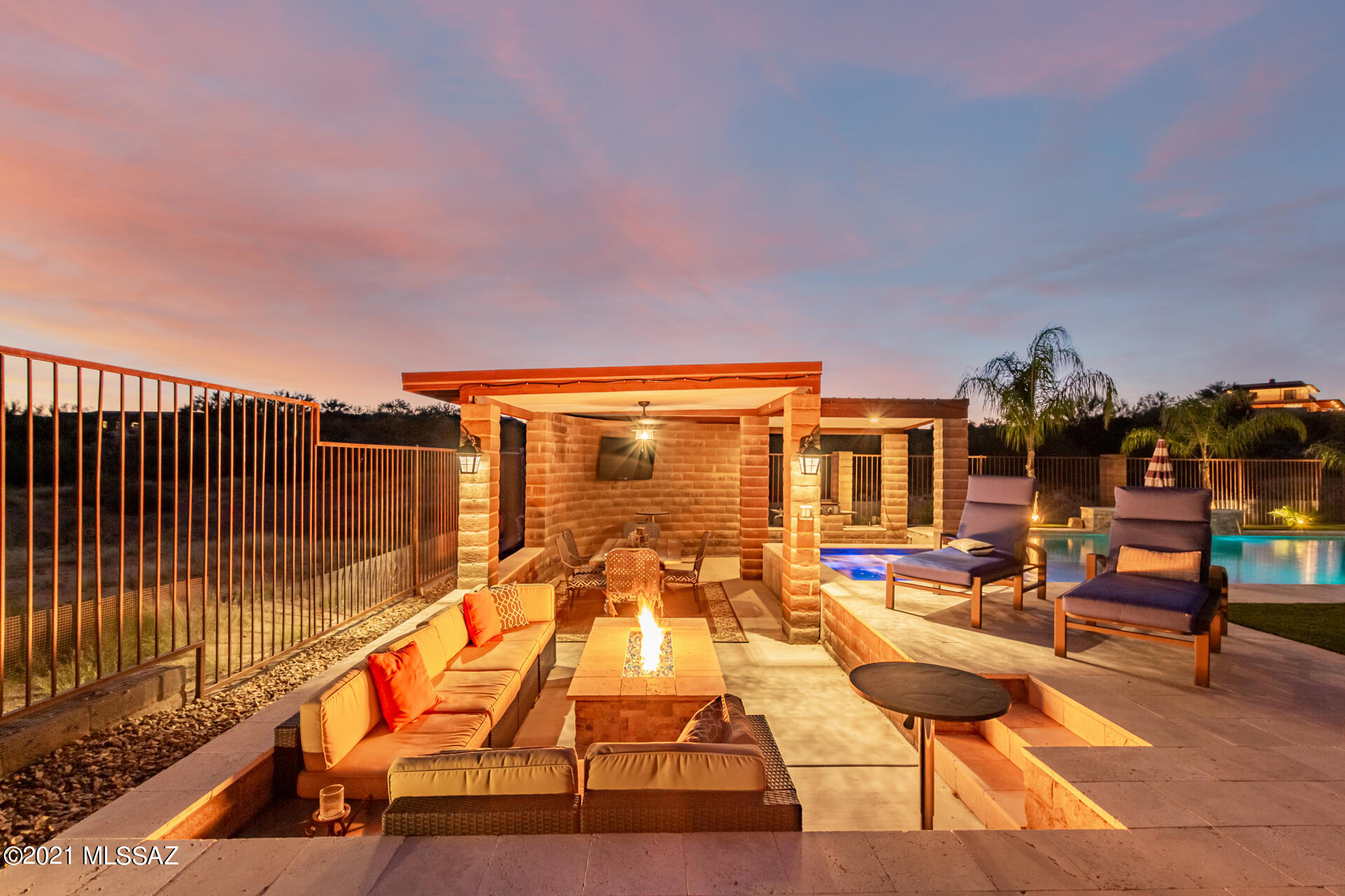 Sanctuary At Silverhawke - Residential