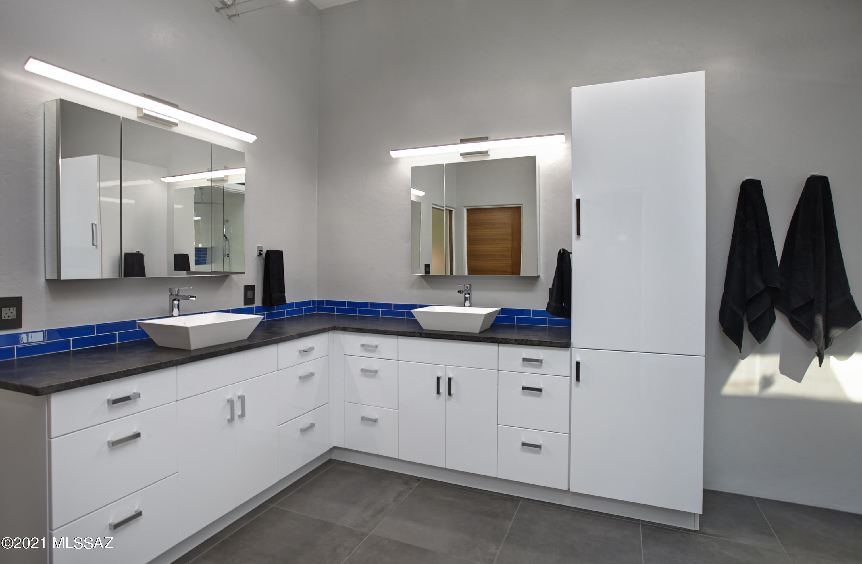 El Diamante II (1-40) - Residential