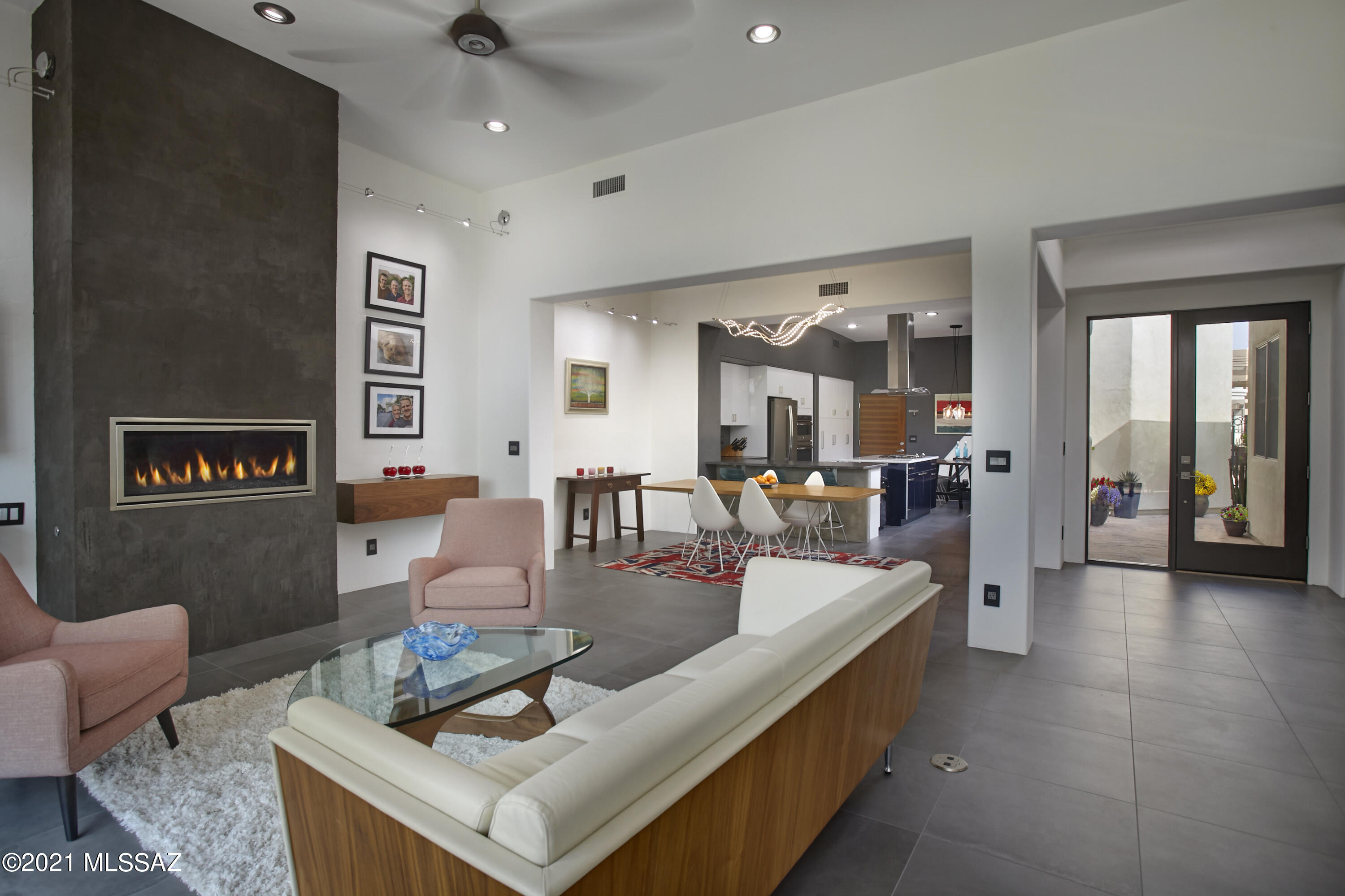 El Diamante II (1-40) - Residential