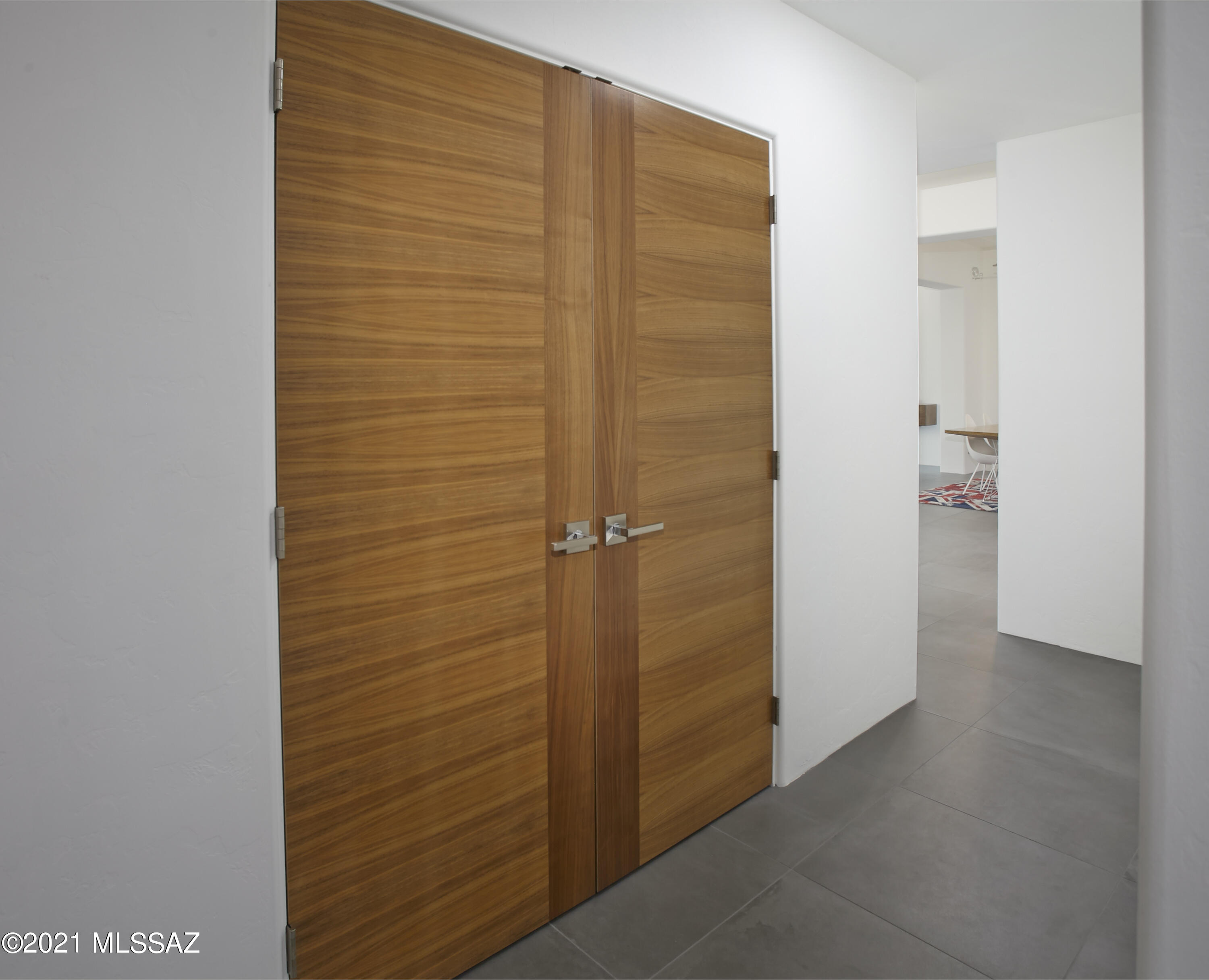 El Diamante II (1-40) - Residential