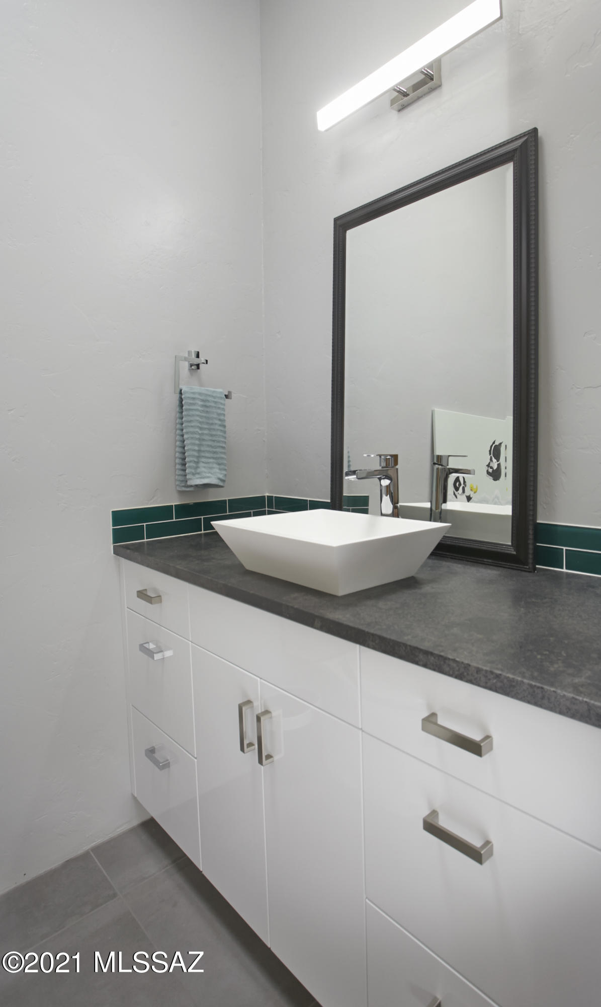 El Diamante II (1-40) - Residential