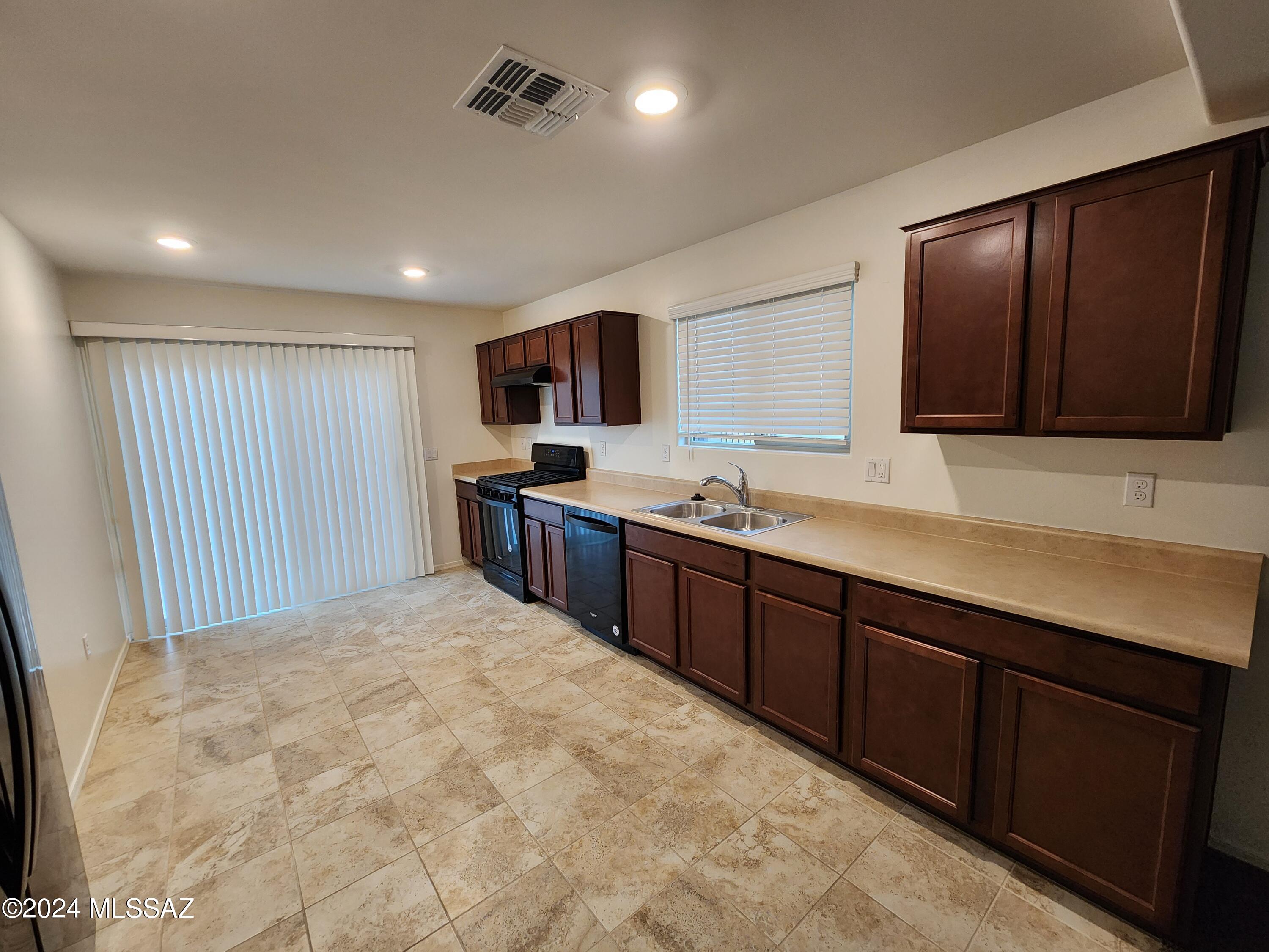 Arroyo Reserve - Residential